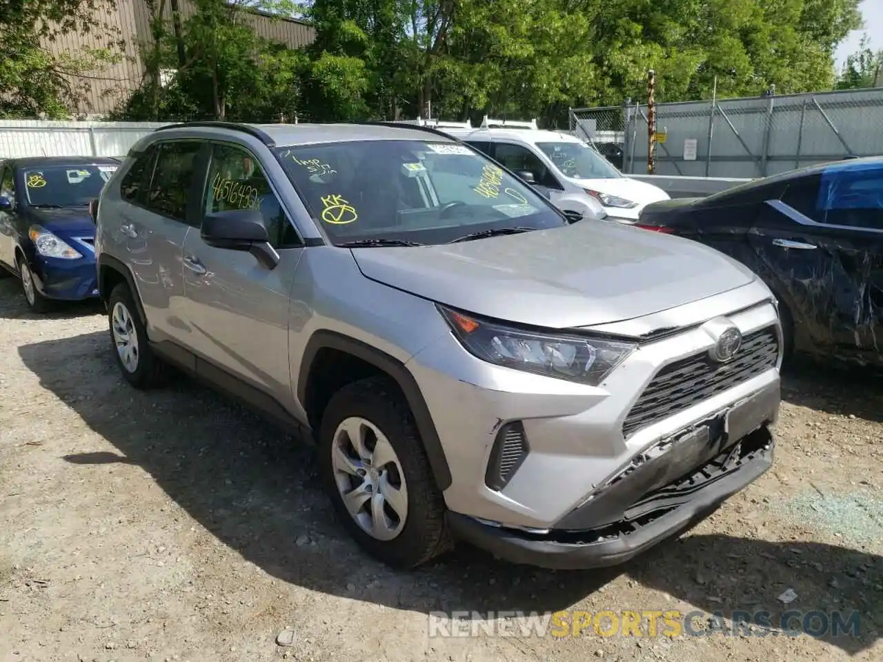 1 Photograph of a damaged car 2T3F1RFV2KC028445 TOYOTA RAV4 2019