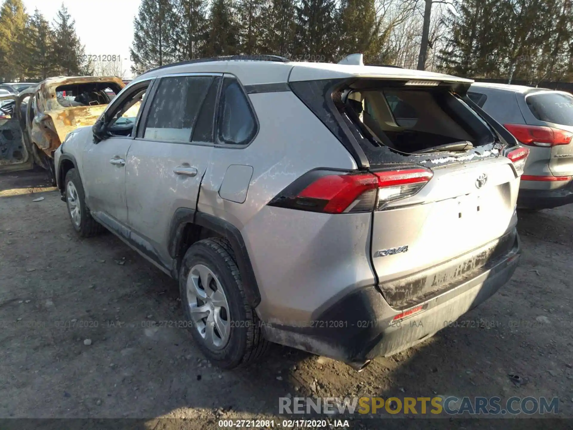 3 Фотография поврежденного автомобиля 2T3F1RFV2KC031040 TOYOTA RAV4 2019