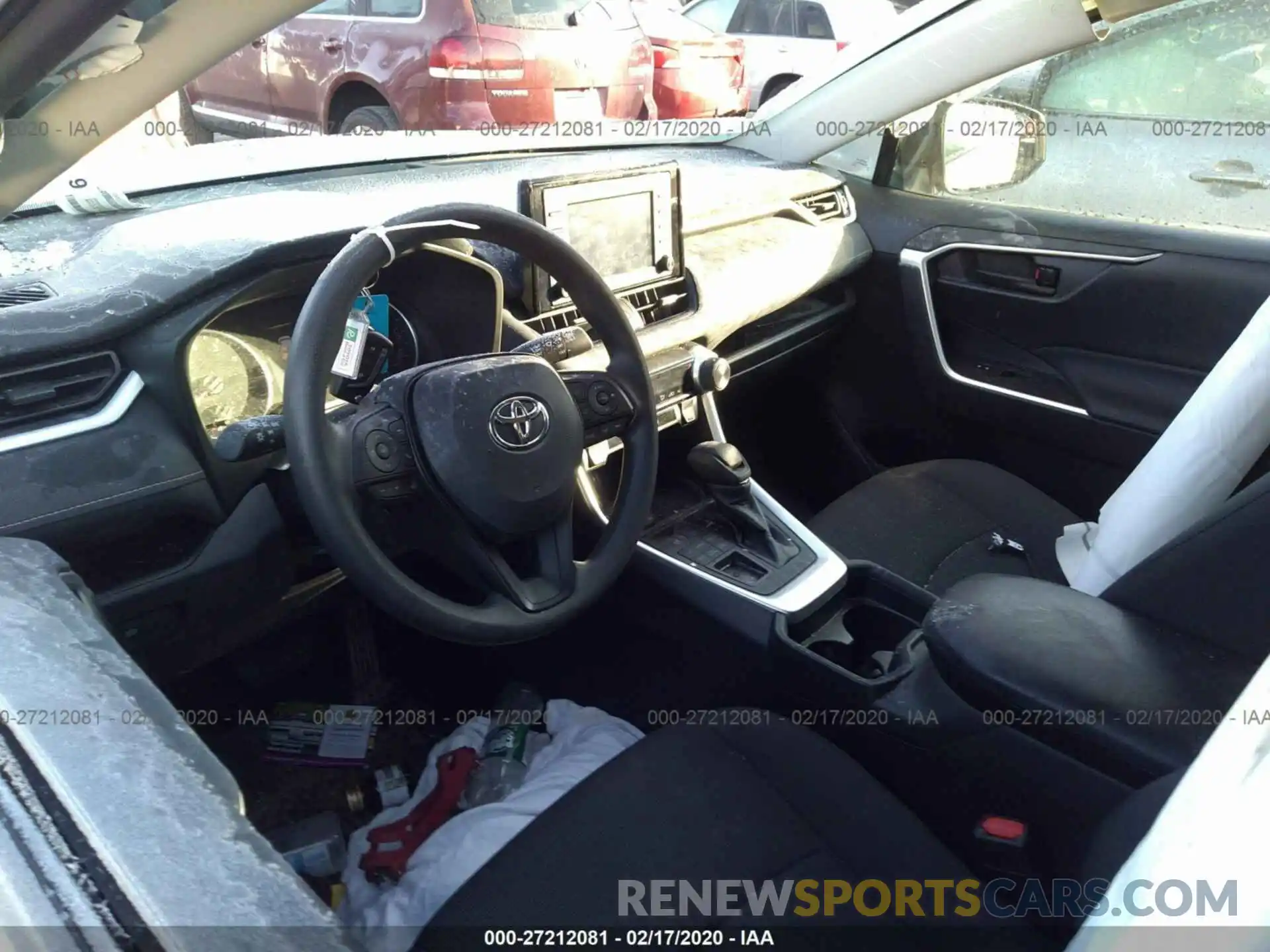 5 Photograph of a damaged car 2T3F1RFV2KC031040 TOYOTA RAV4 2019