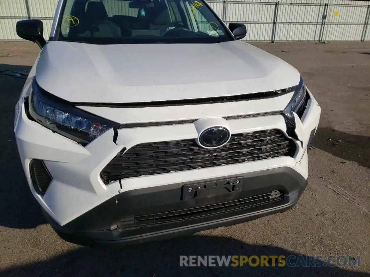 9 Photograph of a damaged car 2T3F1RFV2KC059548 TOYOTA RAV4 2019