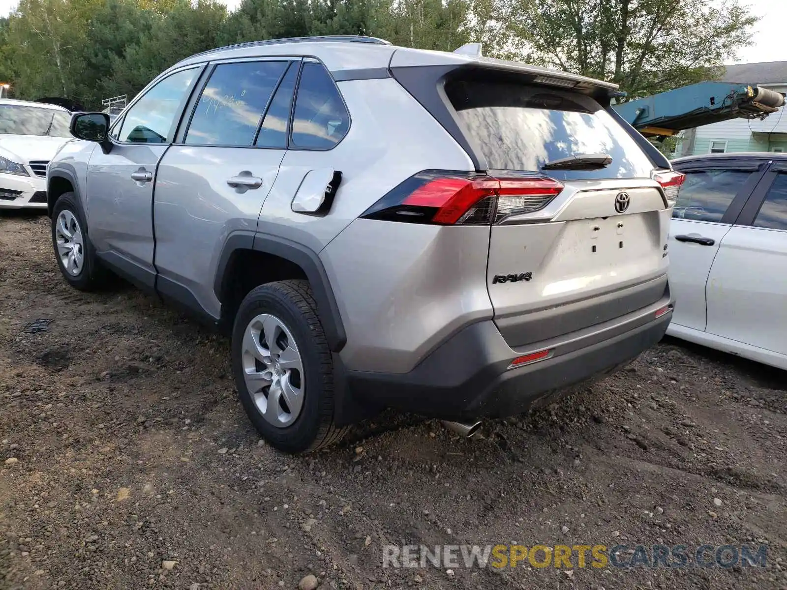 3 Photograph of a damaged car 2T3F1RFV2KC060604 TOYOTA RAV4 2019