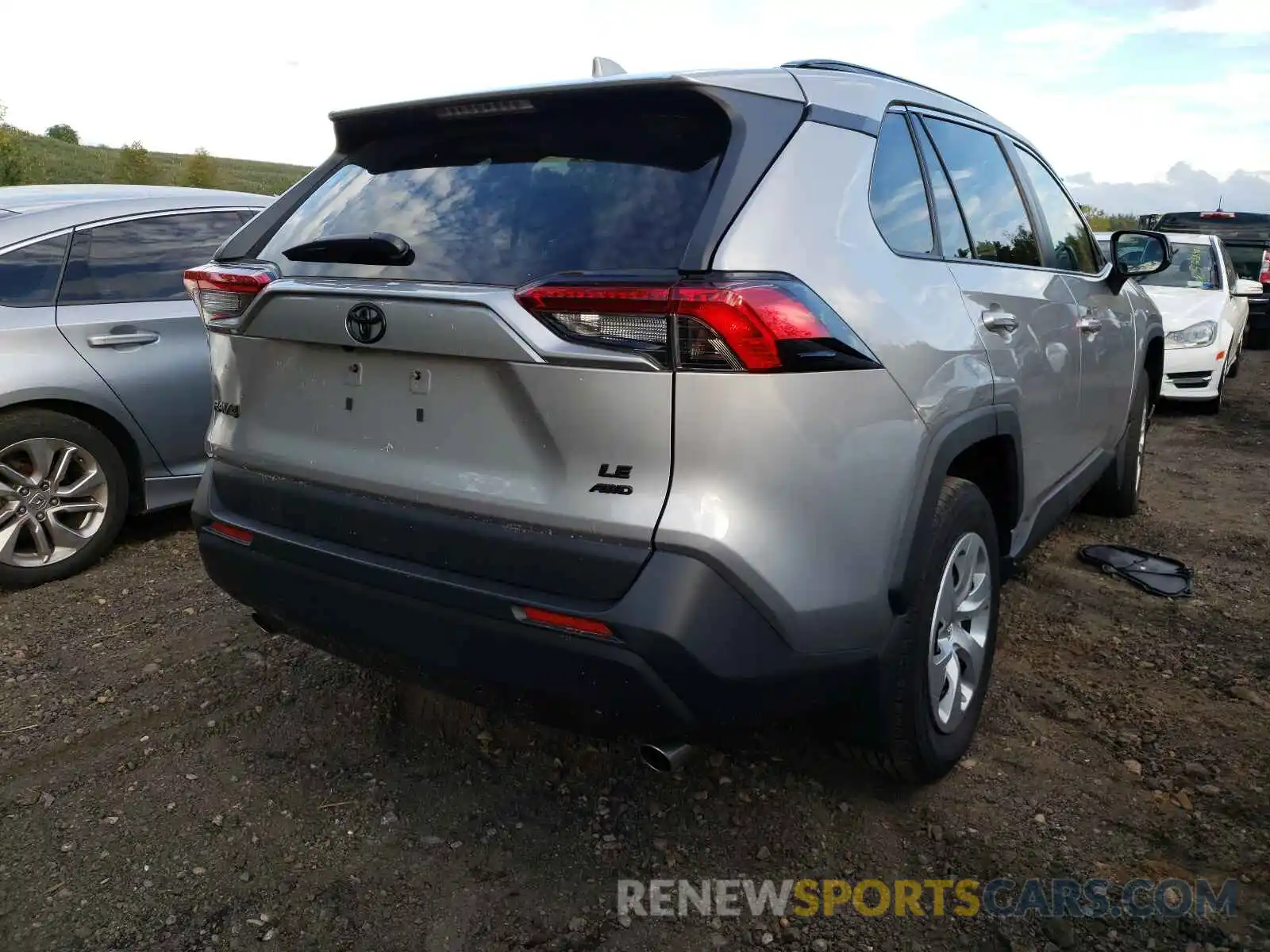 4 Photograph of a damaged car 2T3F1RFV2KC060604 TOYOTA RAV4 2019