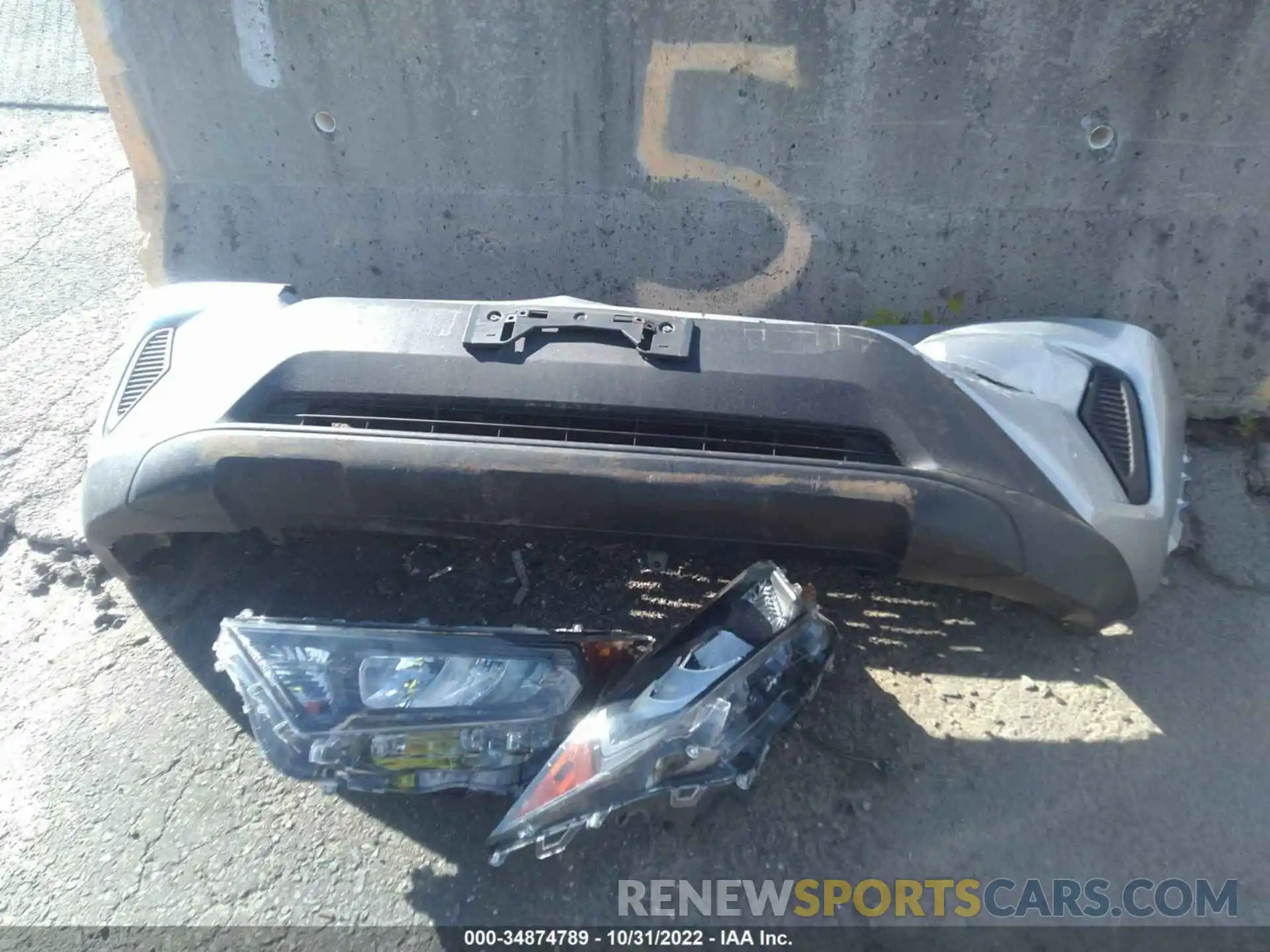 12 Photograph of a damaged car 2T3F1RFV2KW001843 TOYOTA RAV4 2019