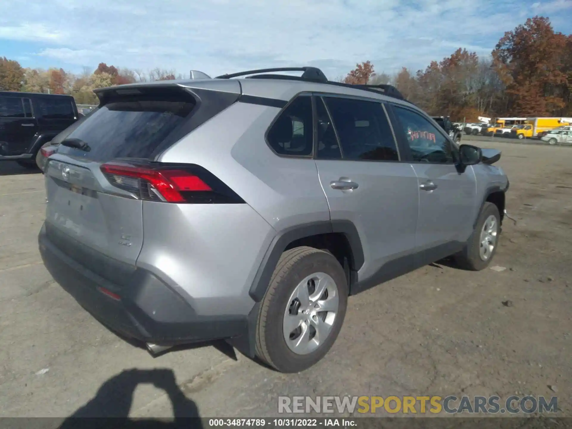 4 Photograph of a damaged car 2T3F1RFV2KW001843 TOYOTA RAV4 2019