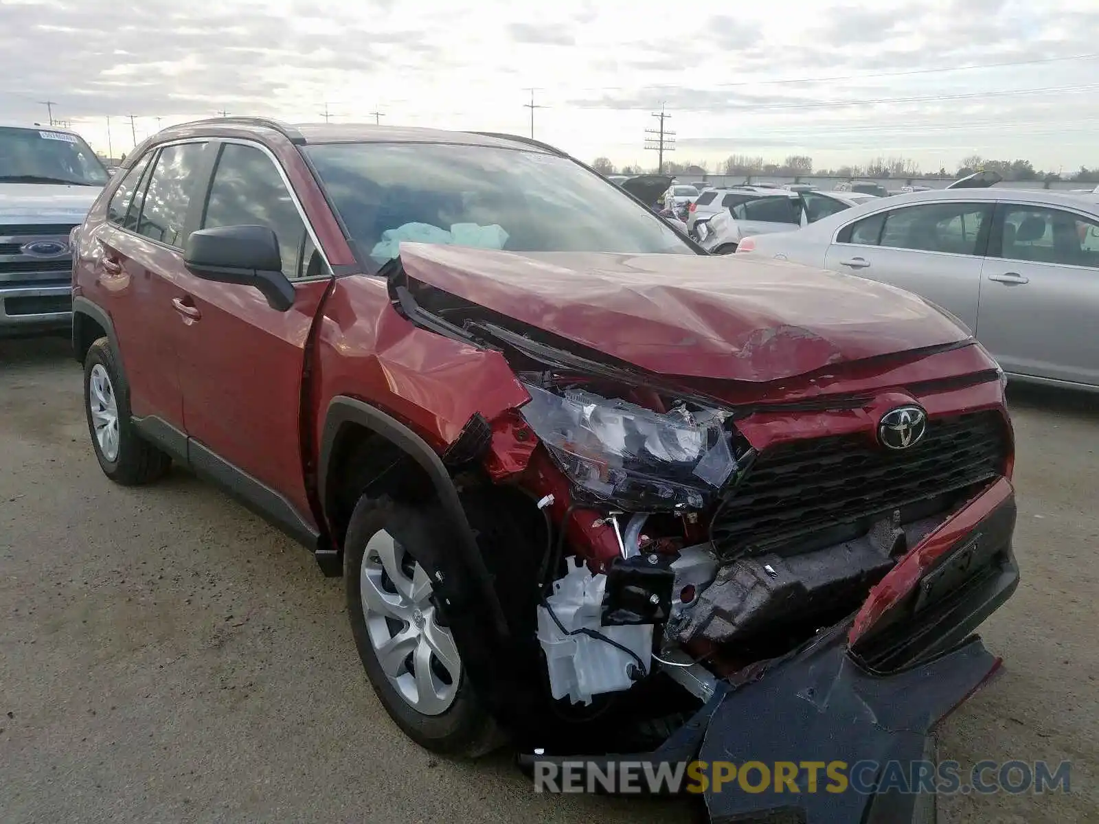 1 Photograph of a damaged car 2T3F1RFV2KW003592 TOYOTA RAV4 2019