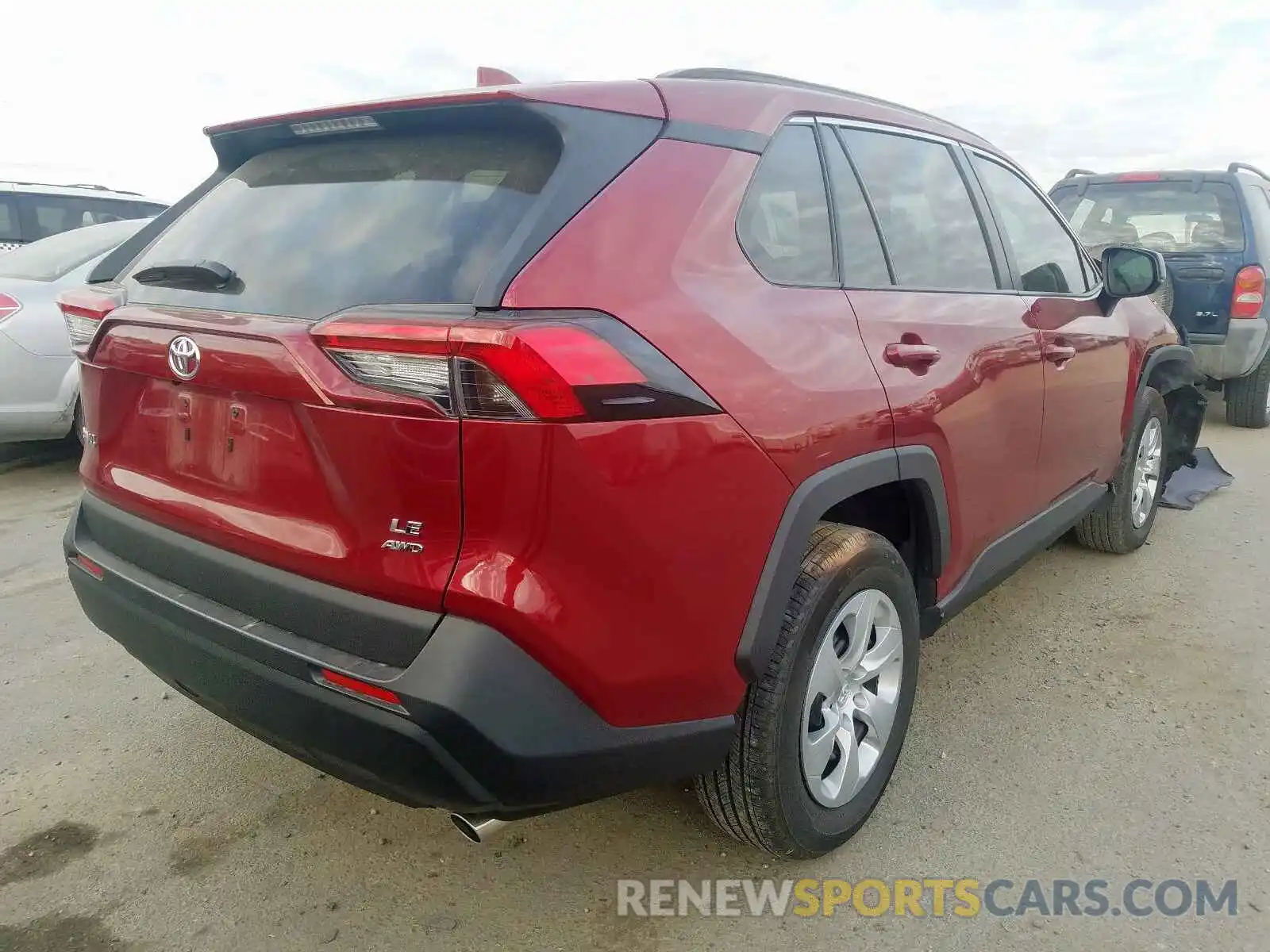 4 Photograph of a damaged car 2T3F1RFV2KW003592 TOYOTA RAV4 2019