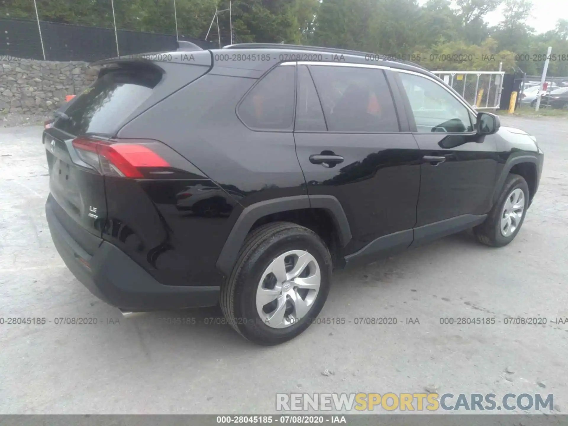 4 Photograph of a damaged car 2T3F1RFV2KW007920 TOYOTA RAV4 2019