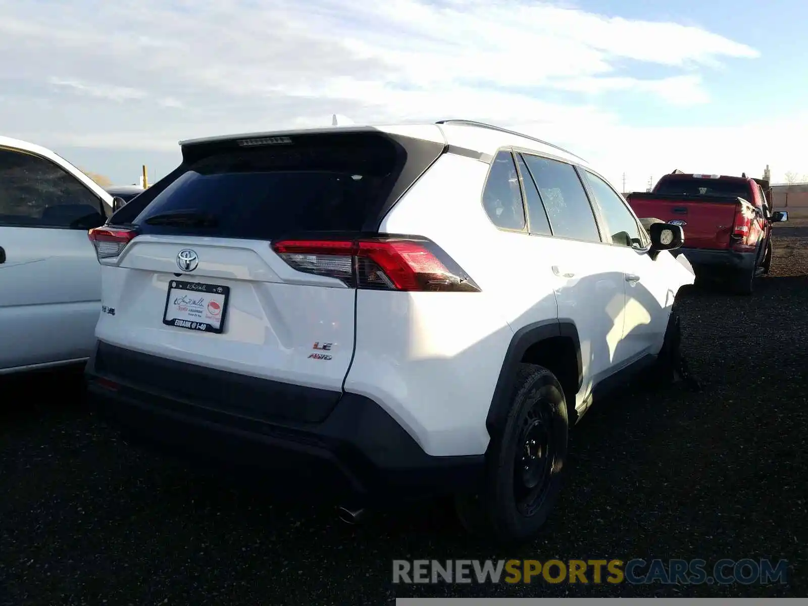 4 Photograph of a damaged car 2T3F1RFV2KW015516 TOYOTA RAV4 2019