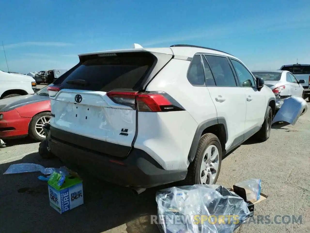 4 Photograph of a damaged car 2T3F1RFV2KW038861 TOYOTA RAV4 2019