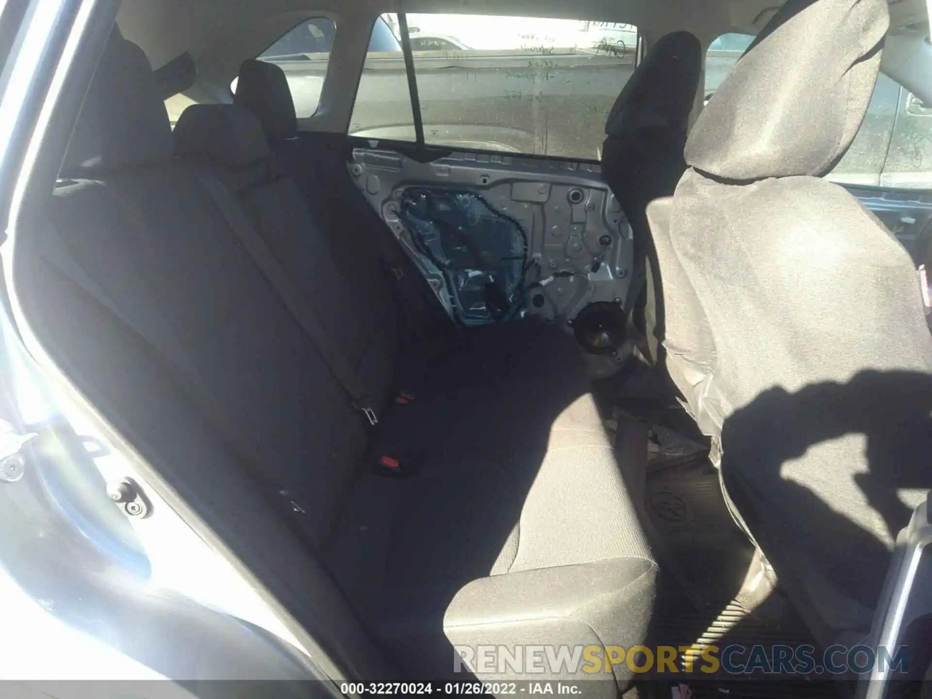 8 Photograph of a damaged car 2T3F1RFV2KW042991 TOYOTA RAV4 2019