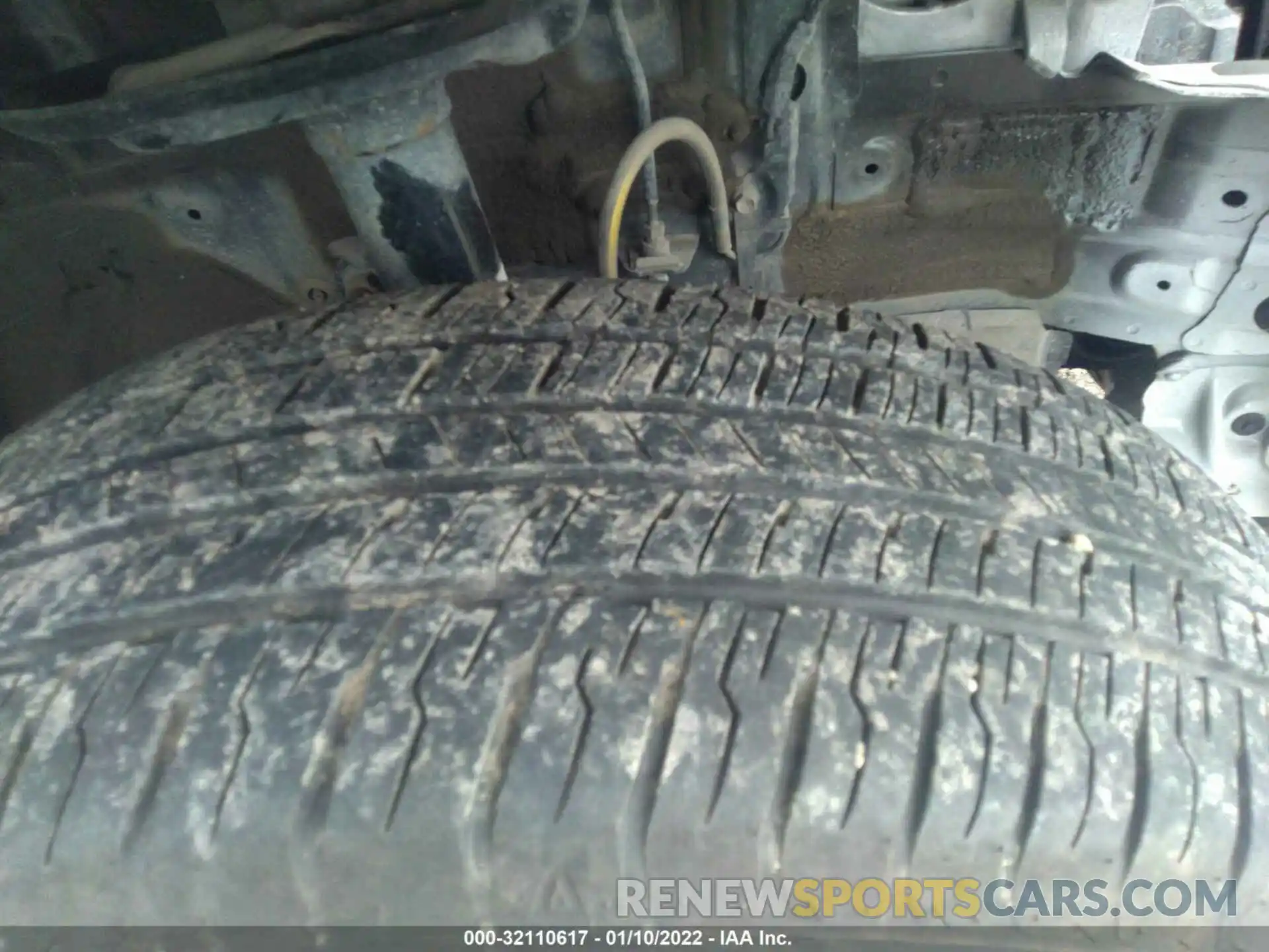 14 Photograph of a damaged car 2T3F1RFV2KW044417 TOYOTA RAV4 2019