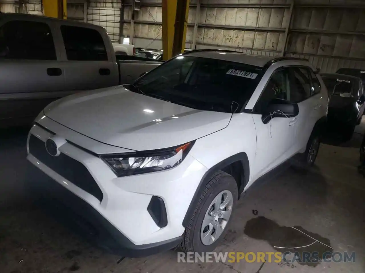 2 Photograph of a damaged car 2T3F1RFV2KW059760 TOYOTA RAV4 2019