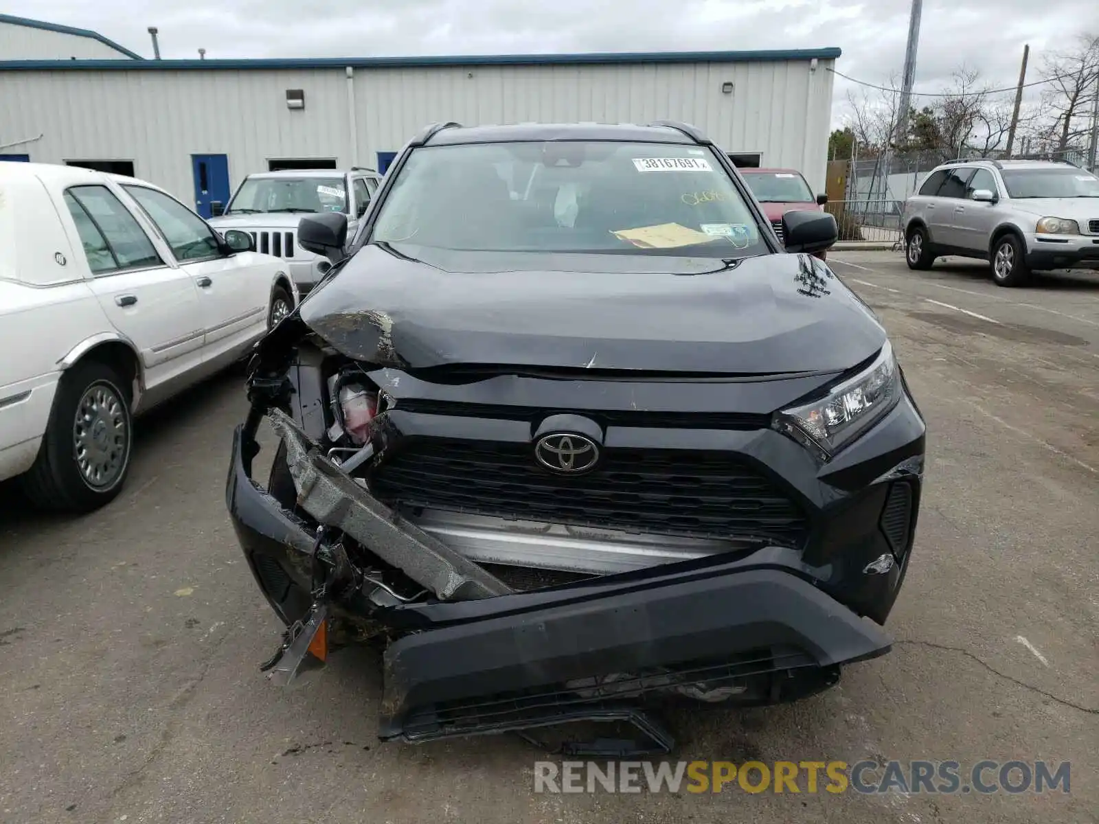 9 Photograph of a damaged car 2T3F1RFV2KW060830 TOYOTA RAV4 2019