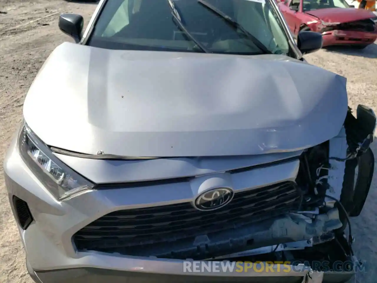 7 Photograph of a damaged car 2T3F1RFV2KW082553 TOYOTA RAV4 2019