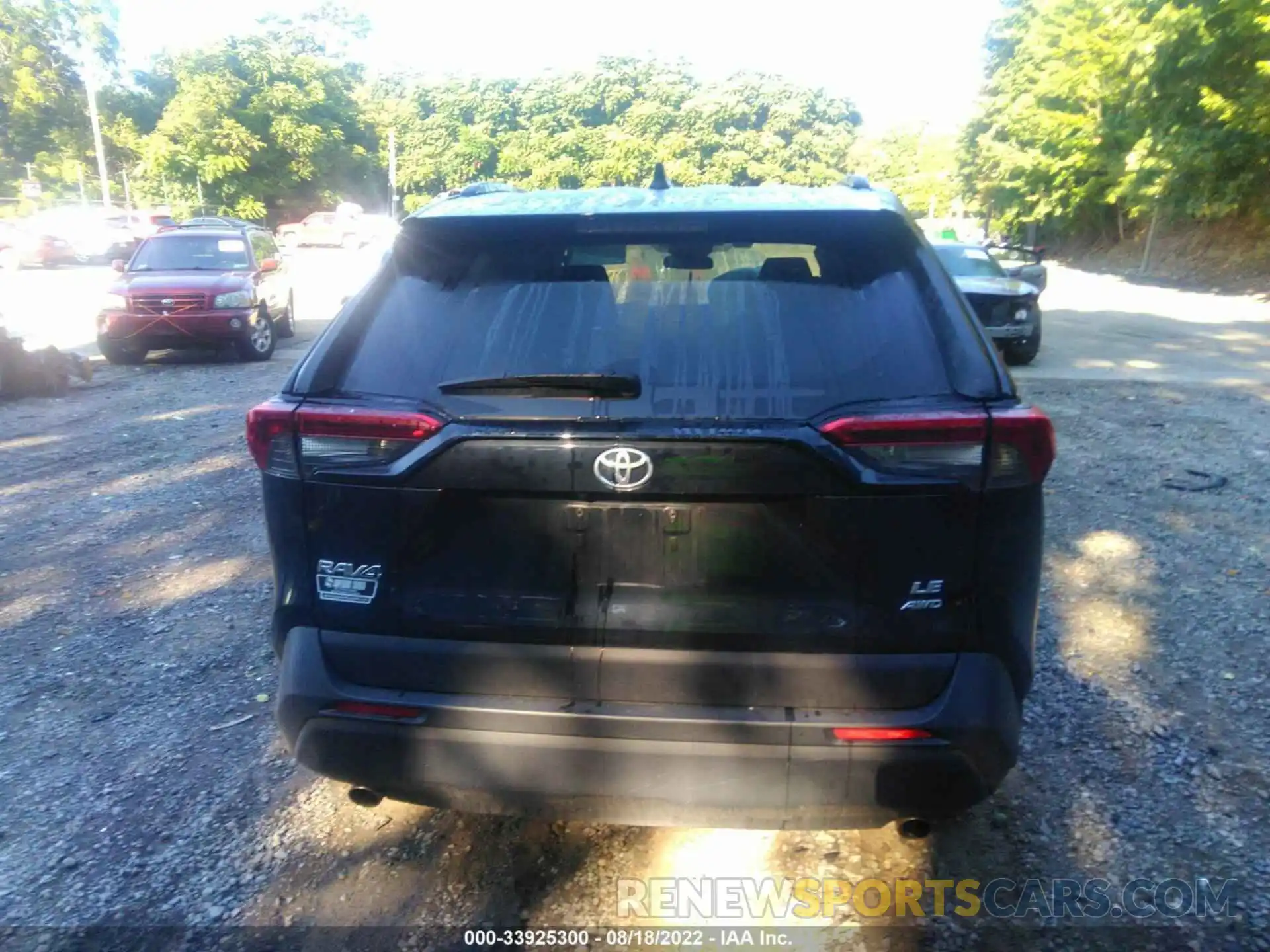 12 Photograph of a damaged car 2T3F1RFV3KC030592 TOYOTA RAV4 2019