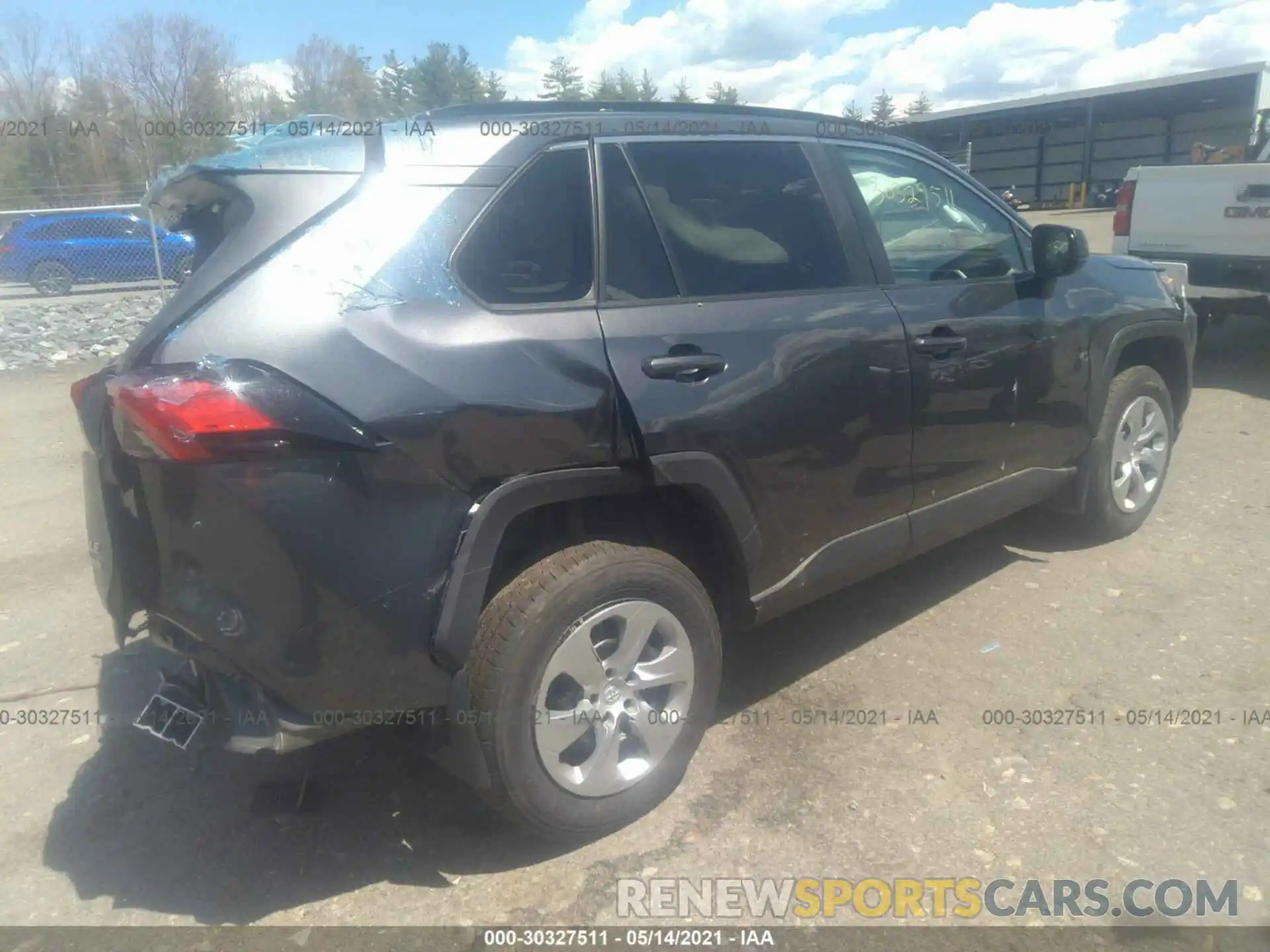 4 Photograph of a damaged car 2T3F1RFV3KC040281 TOYOTA RAV4 2019