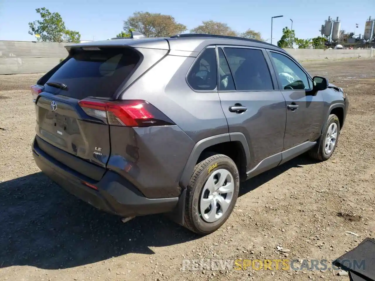 4 Photograph of a damaged car 2T3F1RFV3KW002046 TOYOTA RAV4 2019