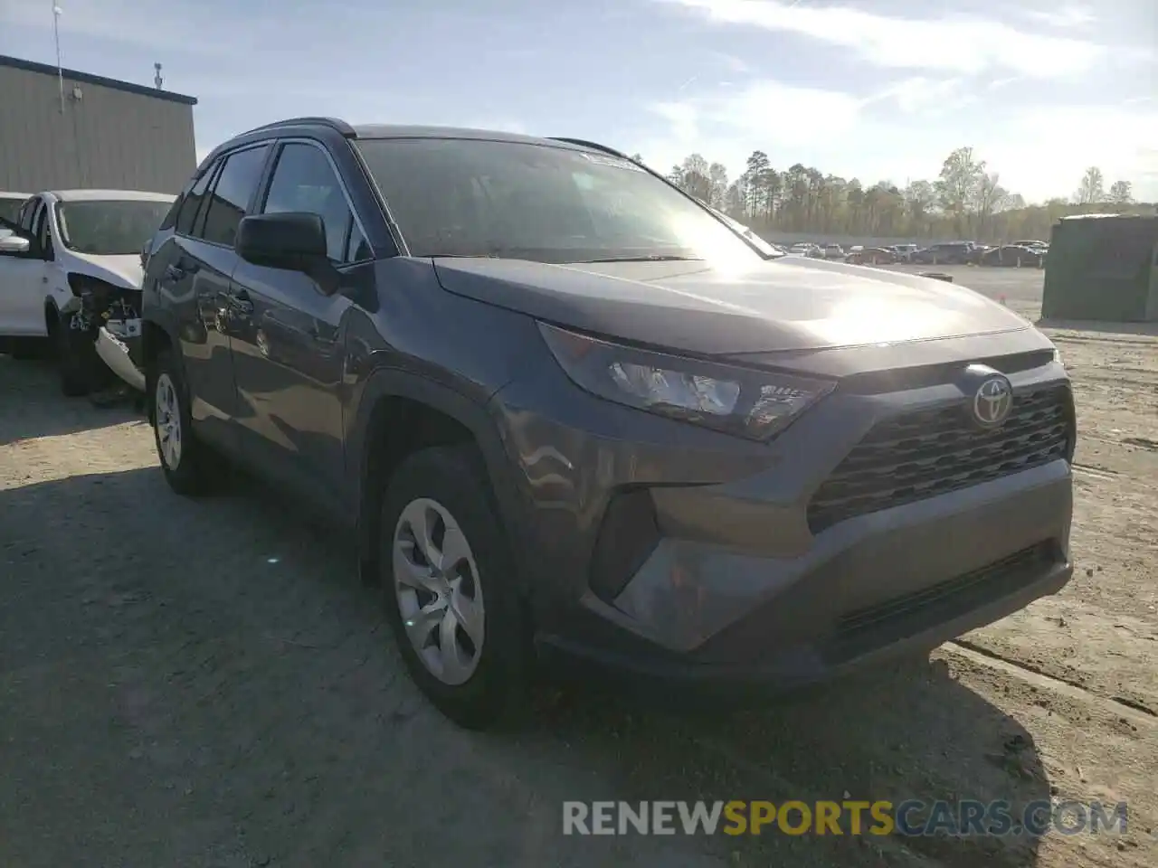 1 Photograph of a damaged car 2T3F1RFV3KW005688 TOYOTA RAV4 2019