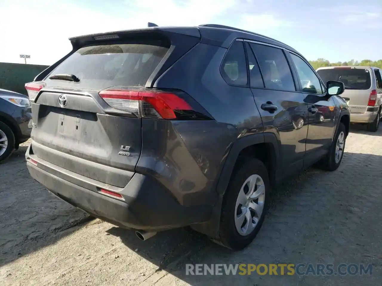 4 Photograph of a damaged car 2T3F1RFV3KW005688 TOYOTA RAV4 2019