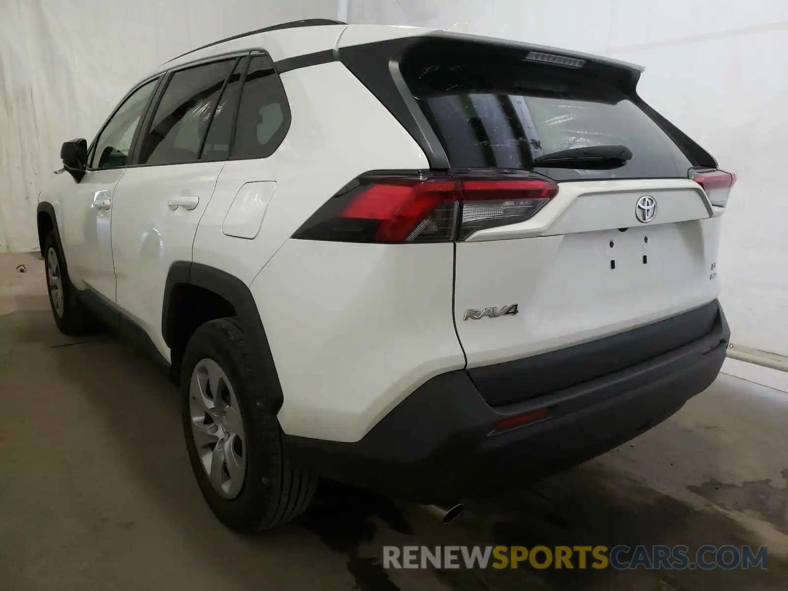 3 Photograph of a damaged car 2T3F1RFV3KW032258 TOYOTA RAV4 2019