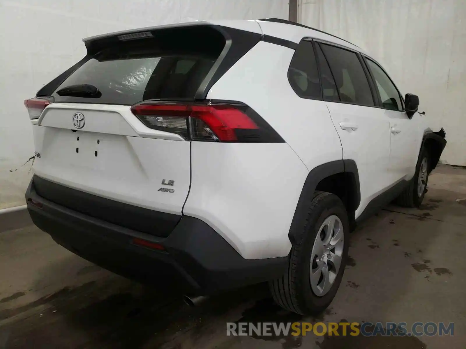 4 Photograph of a damaged car 2T3F1RFV3KW032258 TOYOTA RAV4 2019