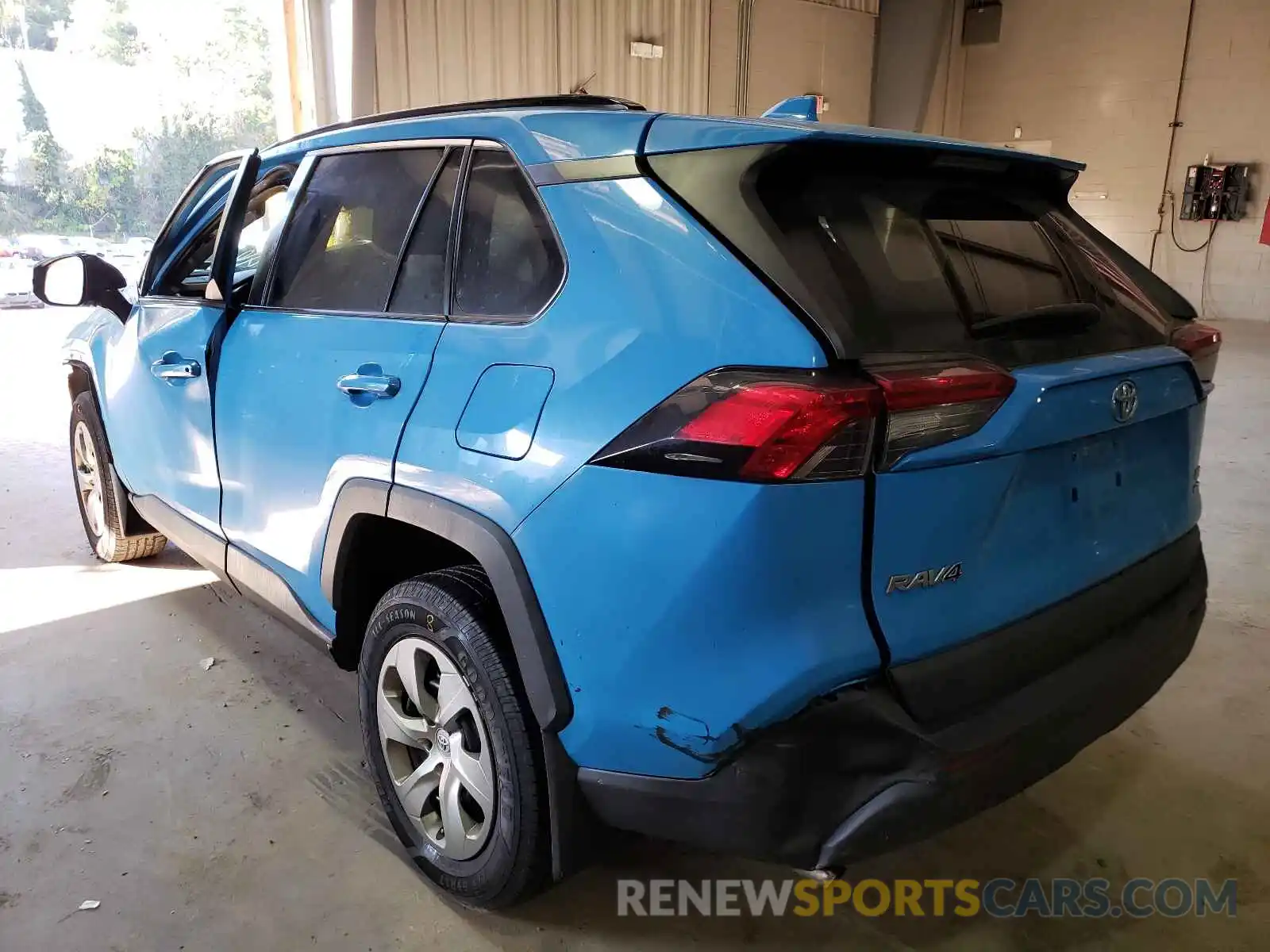 3 Photograph of a damaged car 2T3F1RFV3KW034673 TOYOTA RAV4 2019