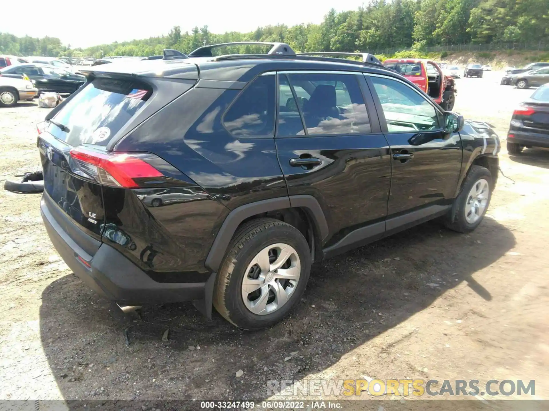 4 Photograph of a damaged car 2T3F1RFV3KW038030 TOYOTA RAV4 2019