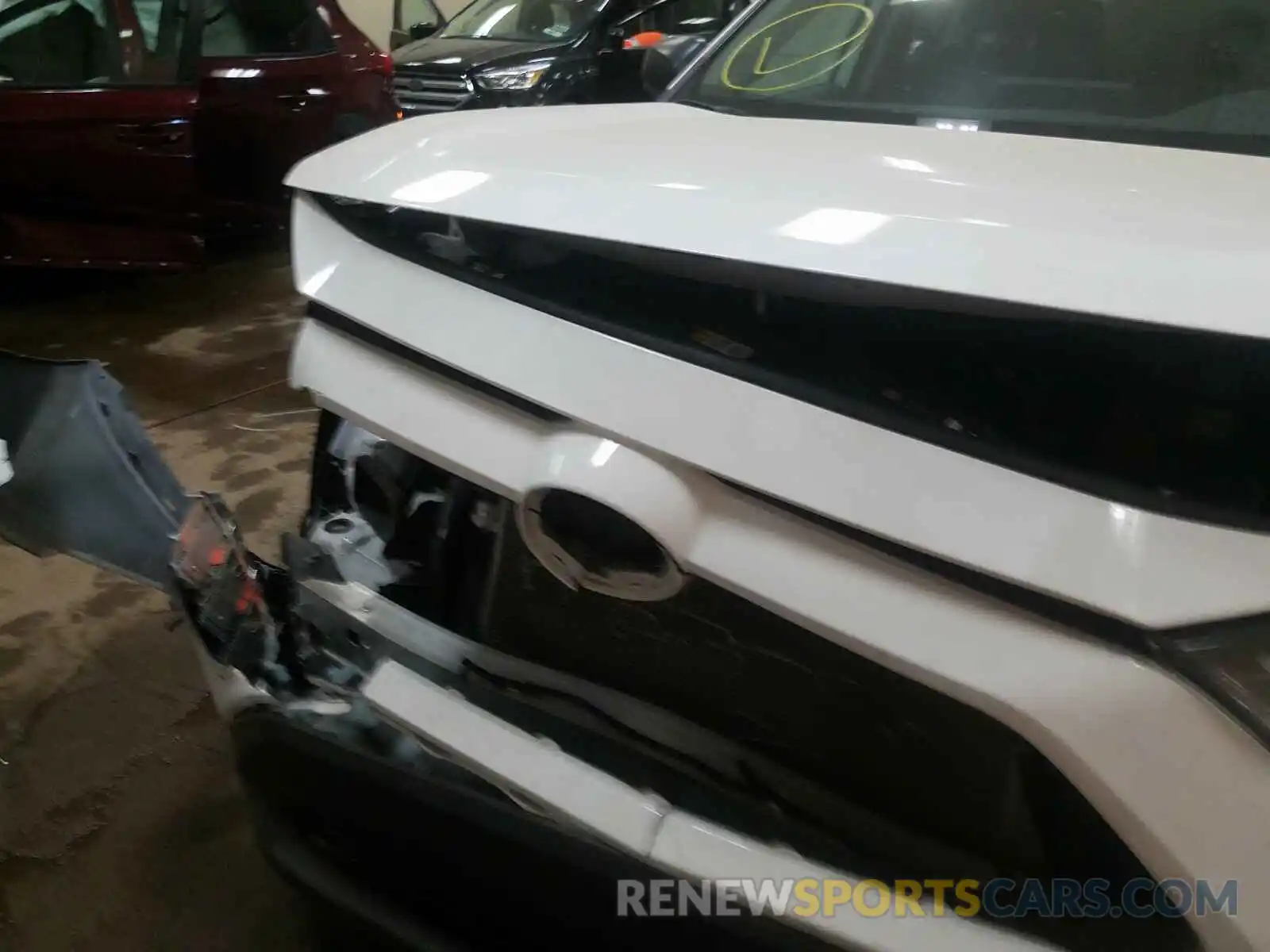 9 Photograph of a damaged car 2T3F1RFV3KW061792 TOYOTA RAV4 2019