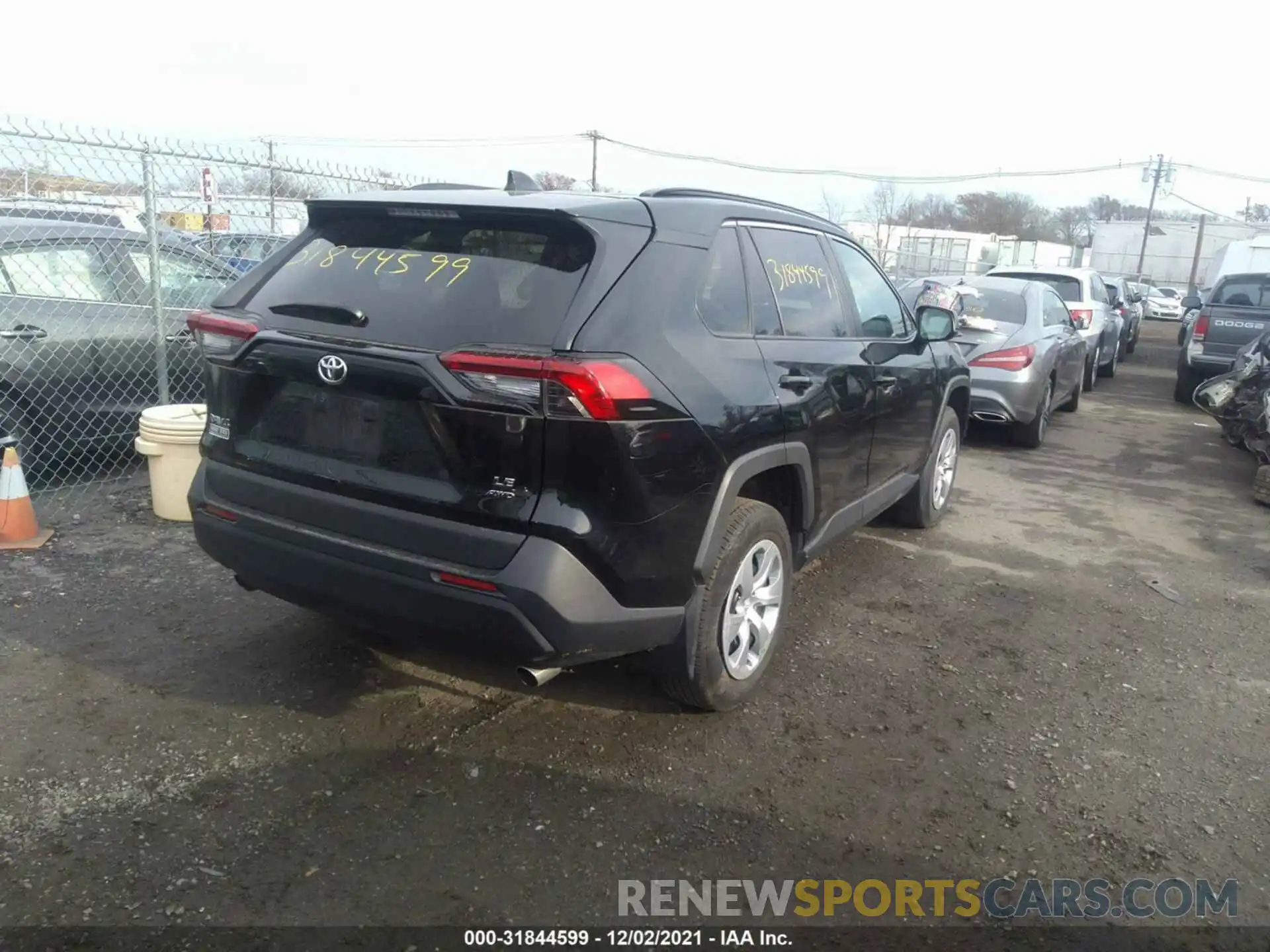 4 Photograph of a damaged car 2T3F1RFV3KW064790 TOYOTA RAV4 2019