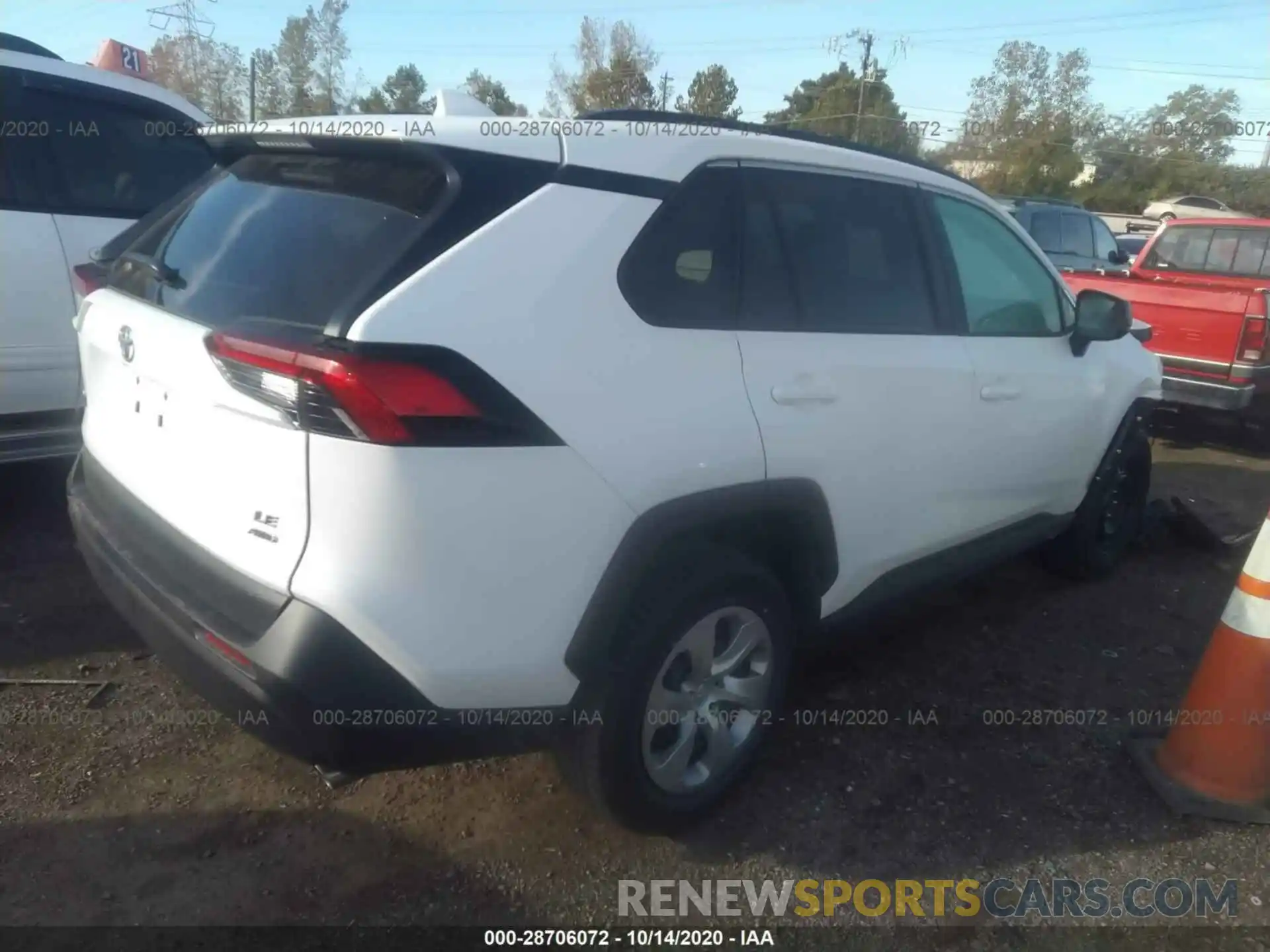 4 Photograph of a damaged car 2T3F1RFV3KW071433 TOYOTA RAV4 2019