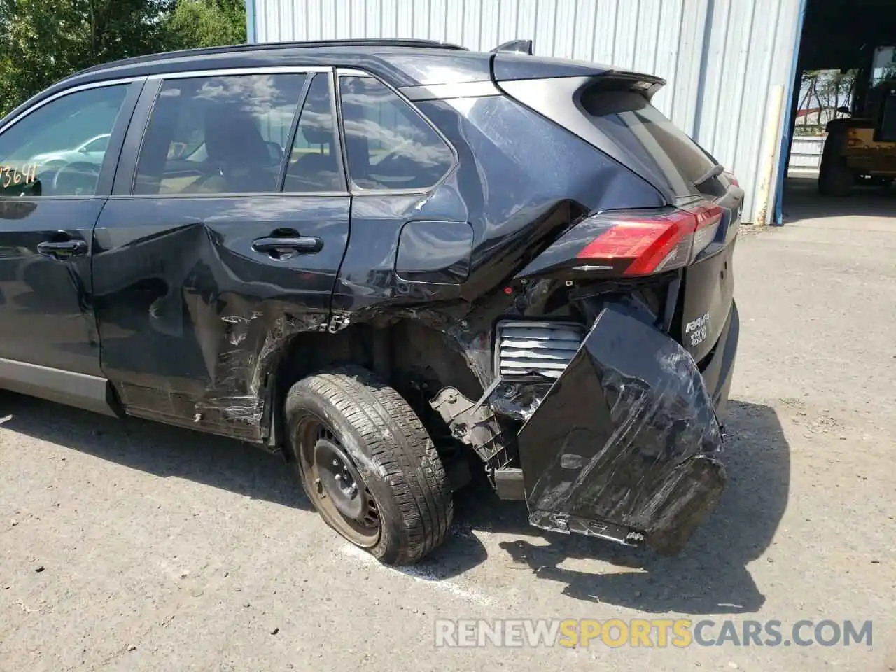 9 Photograph of a damaged car 2T3F1RFV3KW082691 TOYOTA RAV4 2019