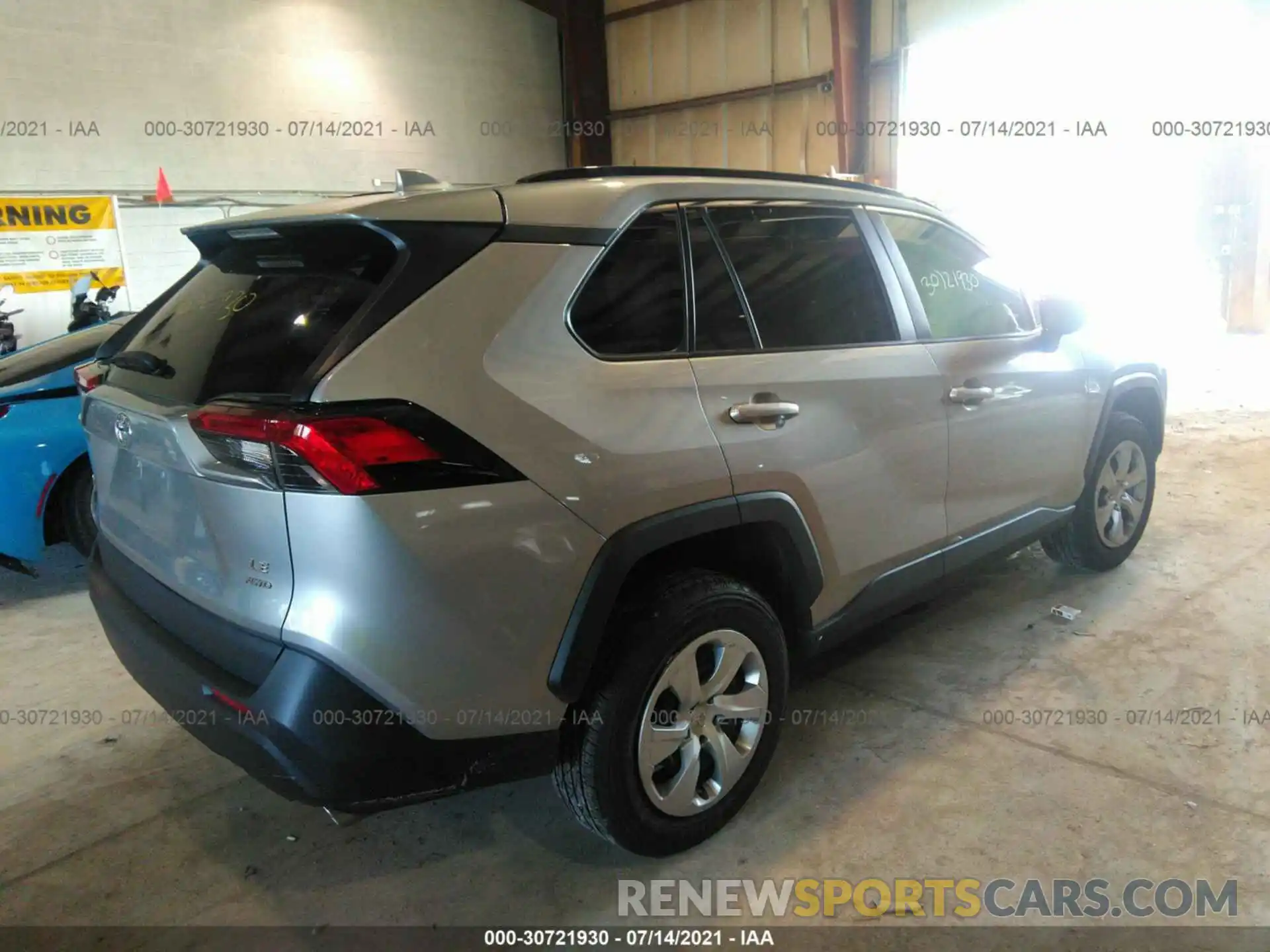 4 Photograph of a damaged car 2T3F1RFV4KC009587 TOYOTA RAV4 2019