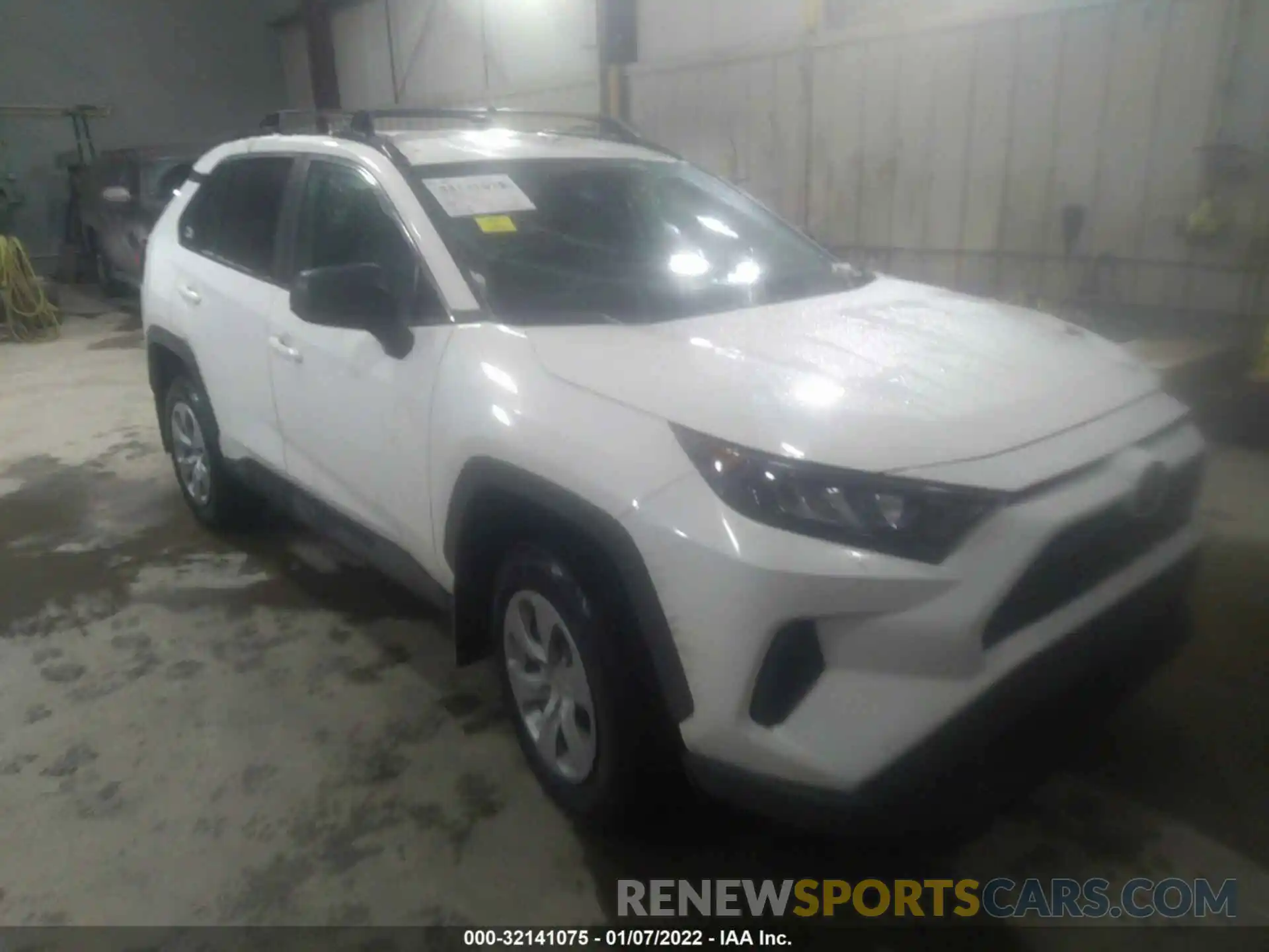 1 Photograph of a damaged car 2T3F1RFV4KC043416 TOYOTA RAV4 2019