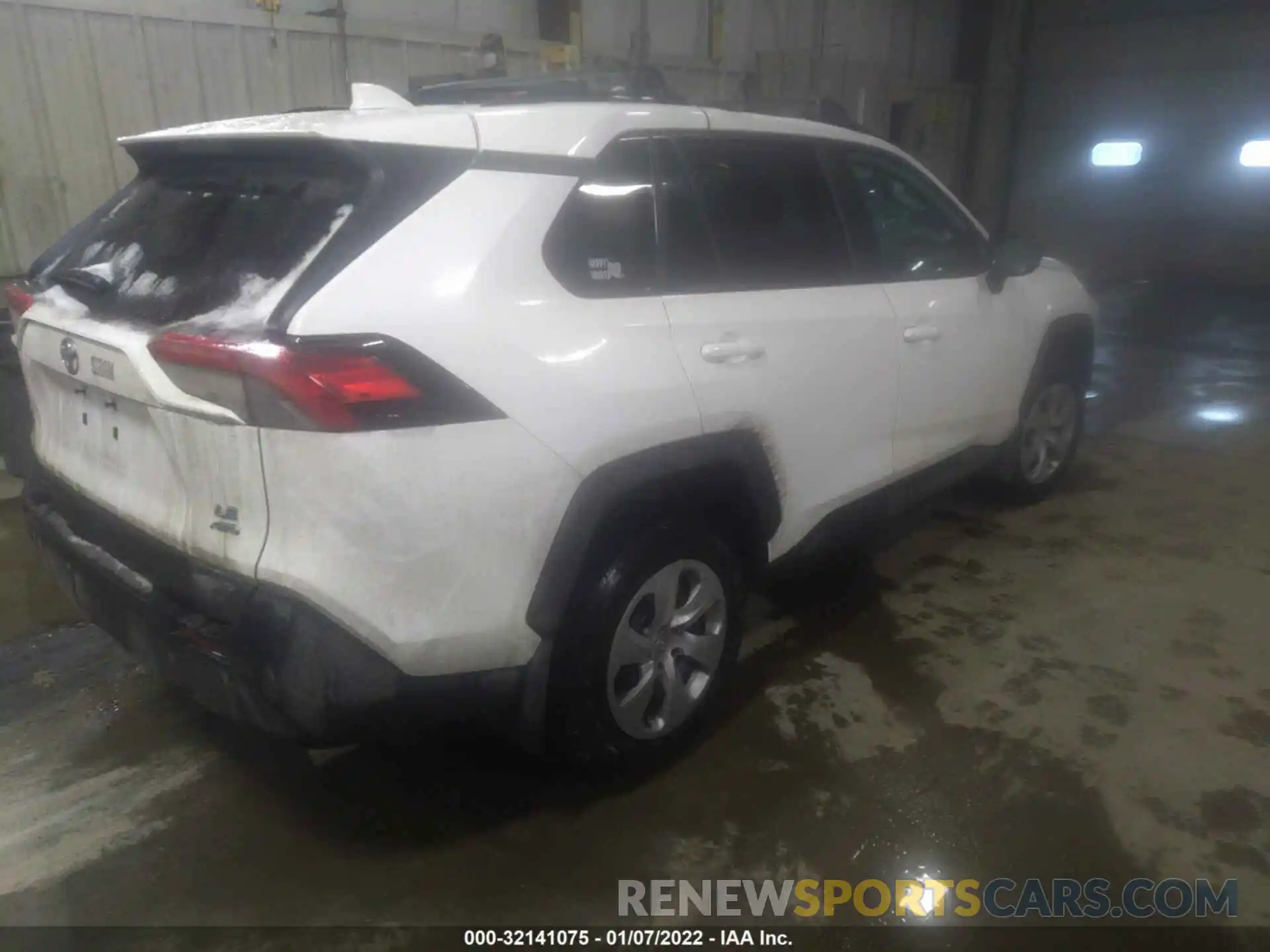 4 Photograph of a damaged car 2T3F1RFV4KC043416 TOYOTA RAV4 2019