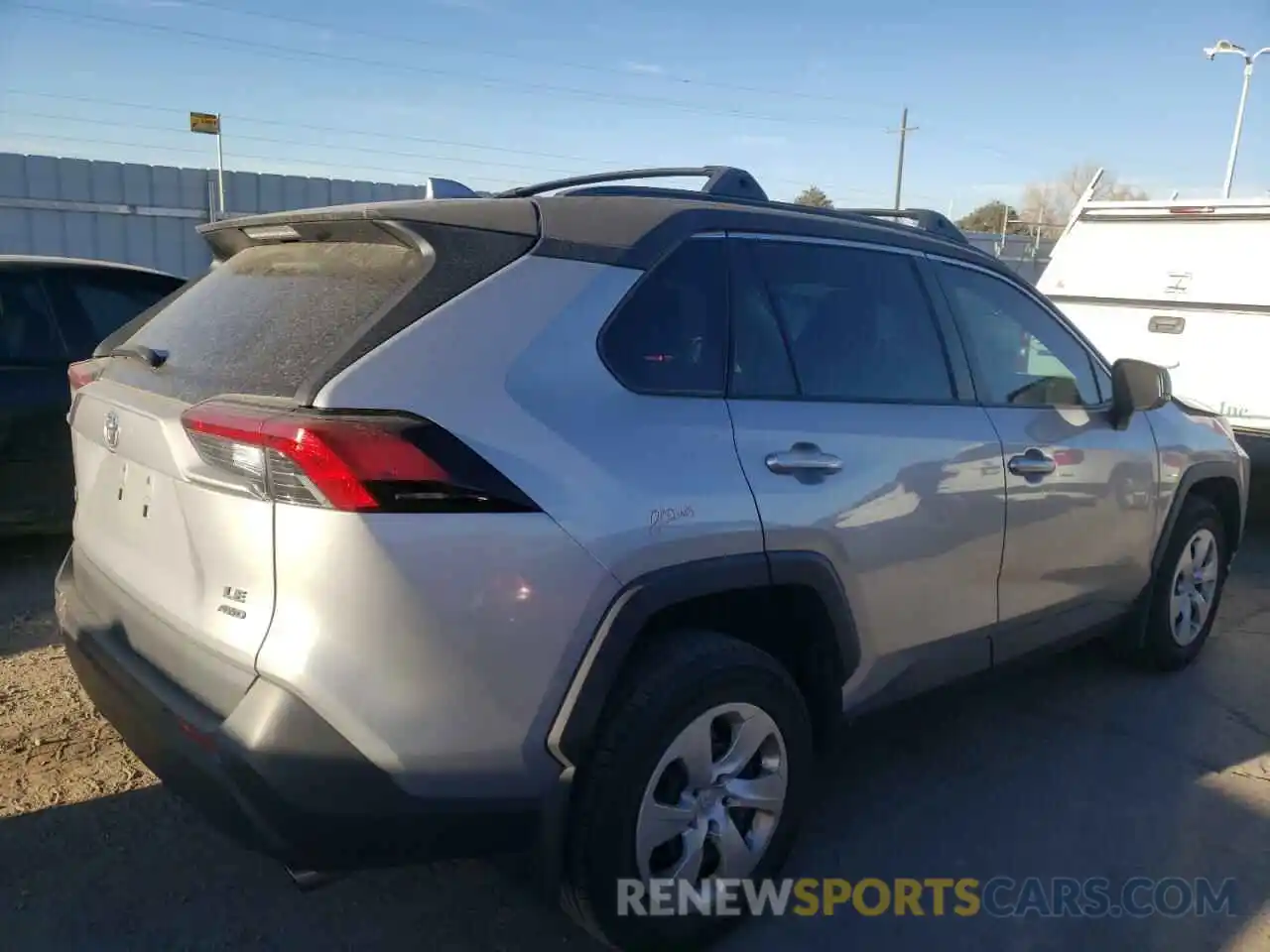 4 Photograph of a damaged car 2T3F1RFV4KW003674 TOYOTA RAV4 2019