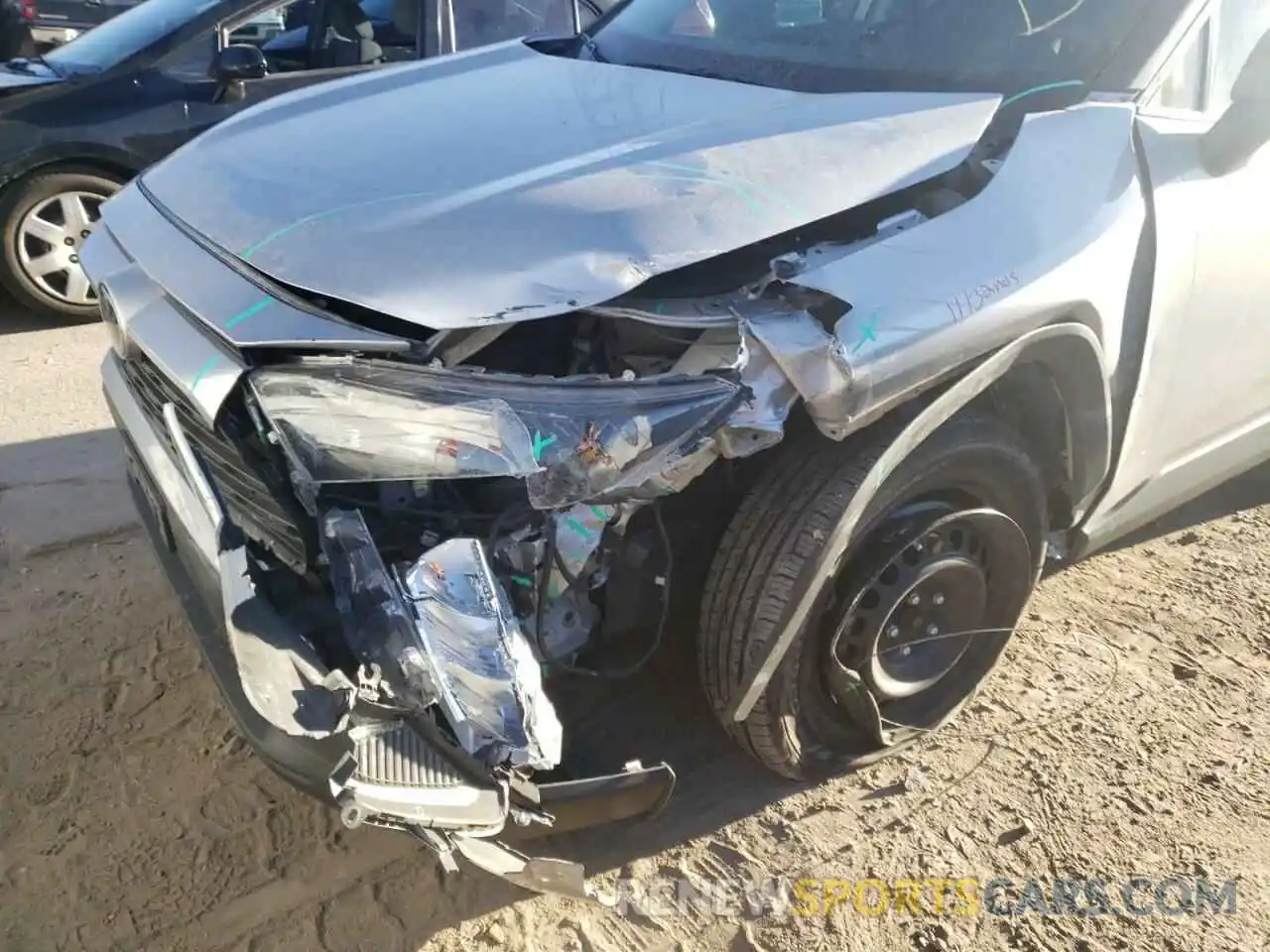 9 Photograph of a damaged car 2T3F1RFV4KW003674 TOYOTA RAV4 2019