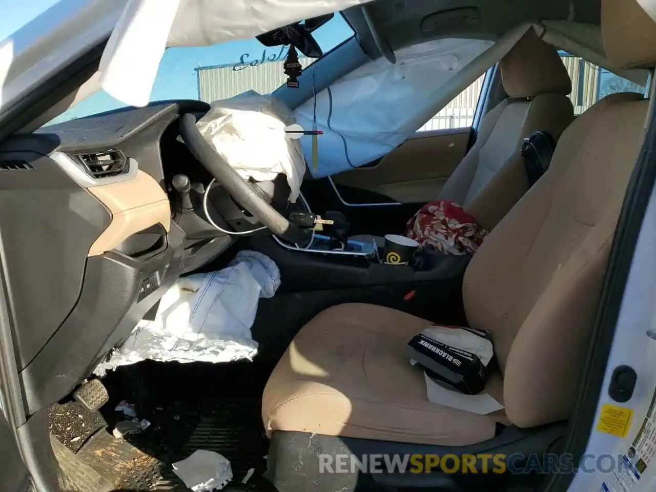 7 Photograph of a damaged car 2T3F1RFV4KW004663 TOYOTA RAV4 2019