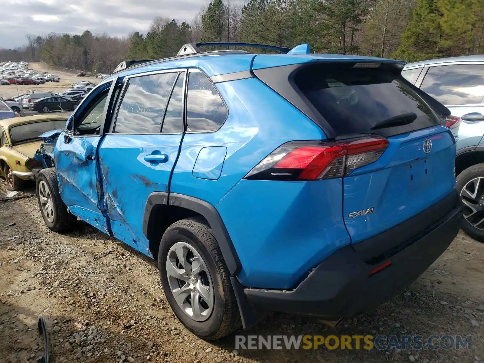 3 Photograph of a damaged car 2T3F1RFV4KW027697 TOYOTA RAV4 2019