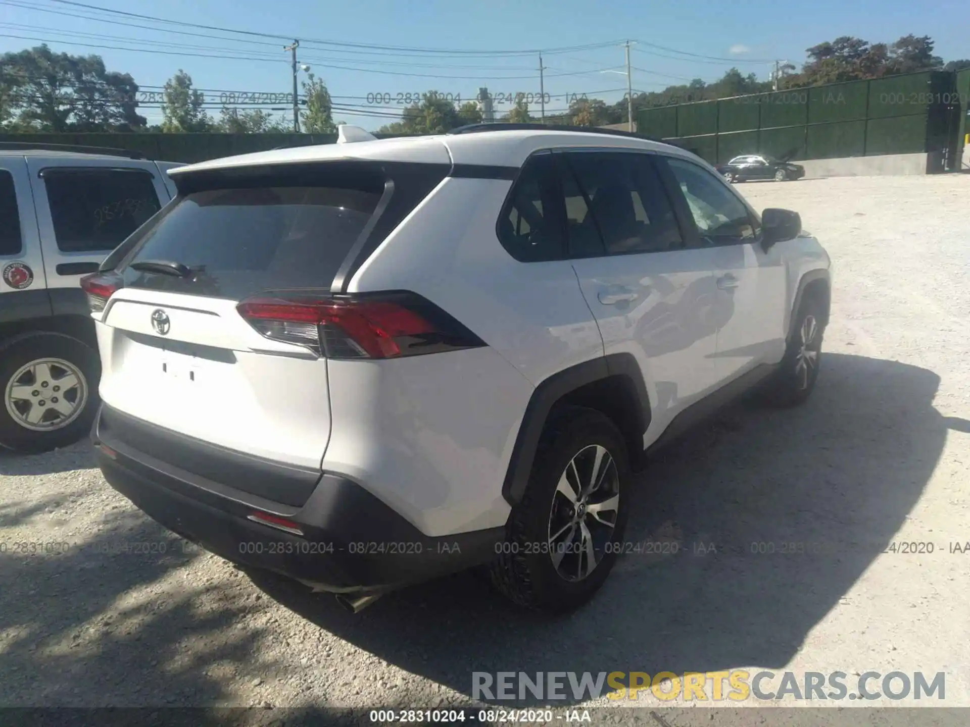 4 Photograph of a damaged car 2T3F1RFV4KW053040 TOYOTA RAV4 2019