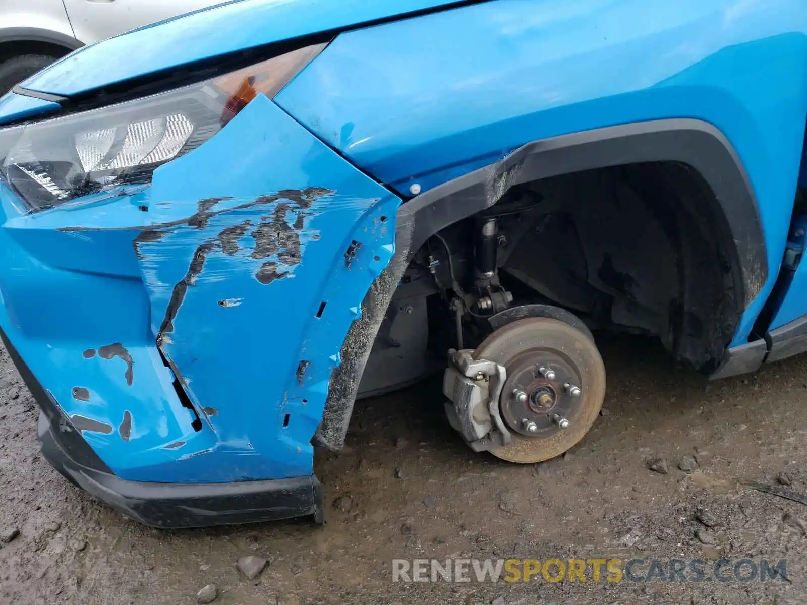 9 Photograph of a damaged car 2T3F1RFV4KW053507 TOYOTA RAV4 2019