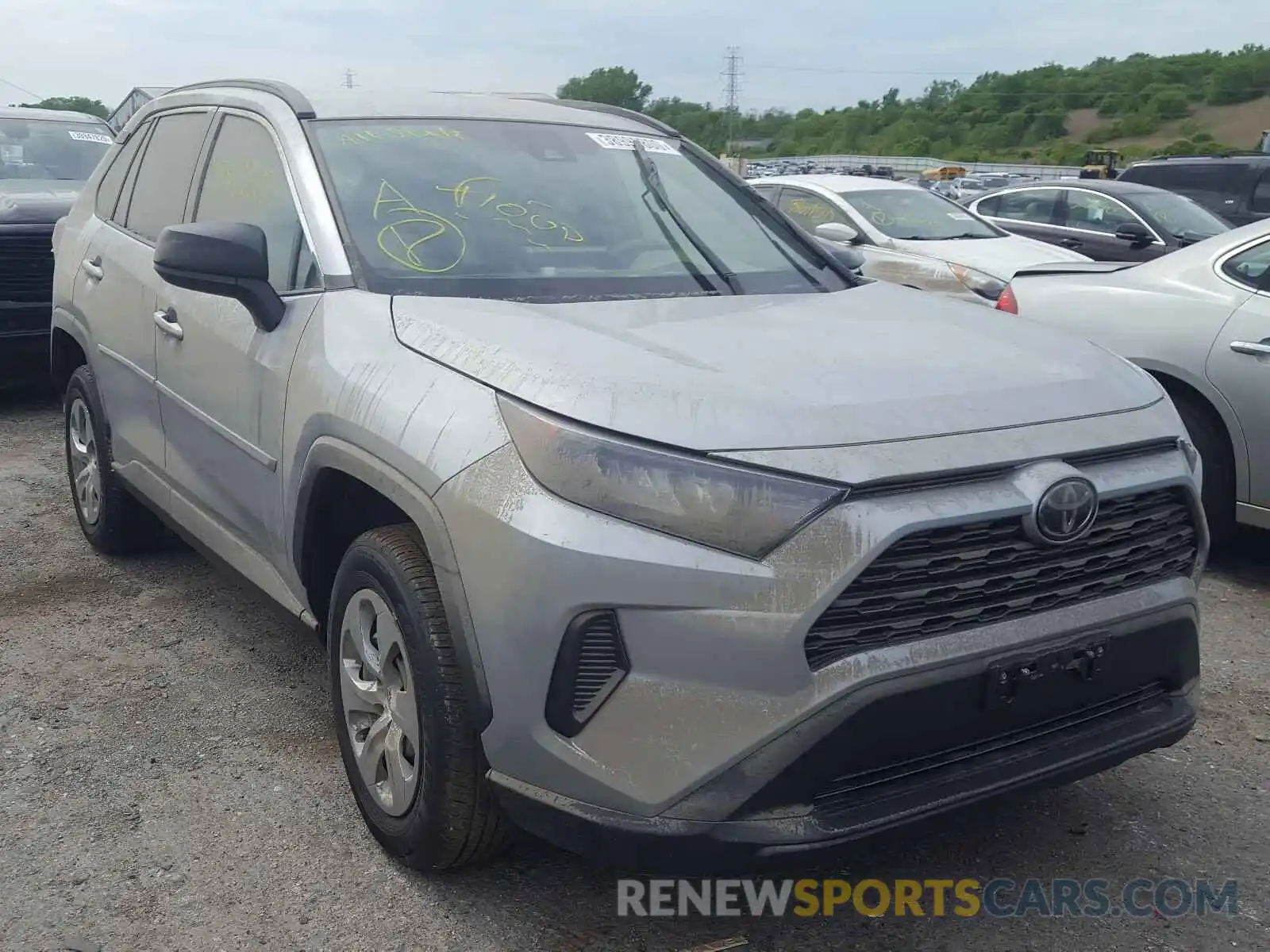 1 Photograph of a damaged car 2T3F1RFV4KW056195 TOYOTA RAV4 2019