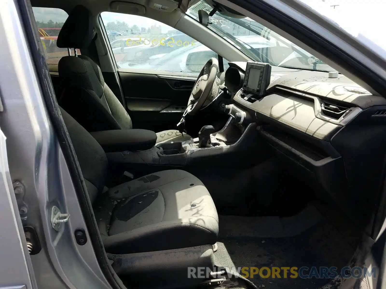 5 Photograph of a damaged car 2T3F1RFV4KW056195 TOYOTA RAV4 2019