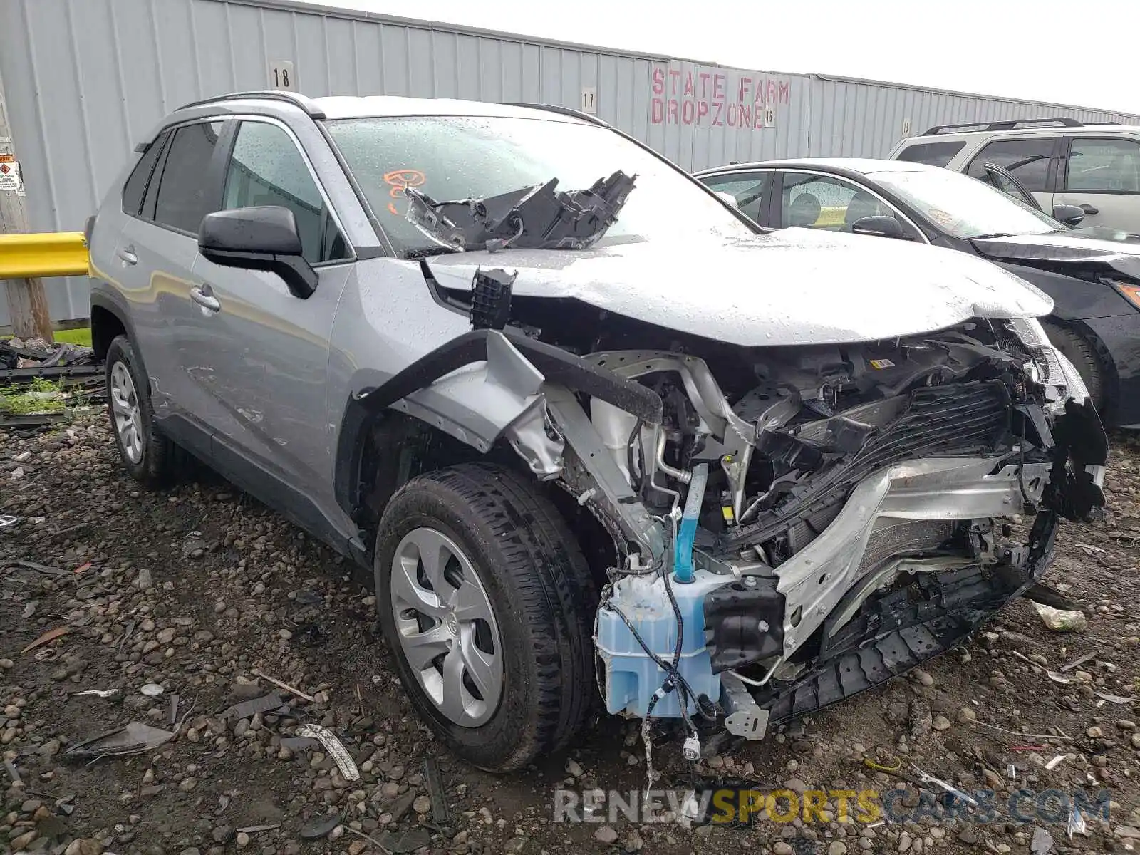 1 Photograph of a damaged car 2T3F1RFV4KW057220 TOYOTA RAV4 2019