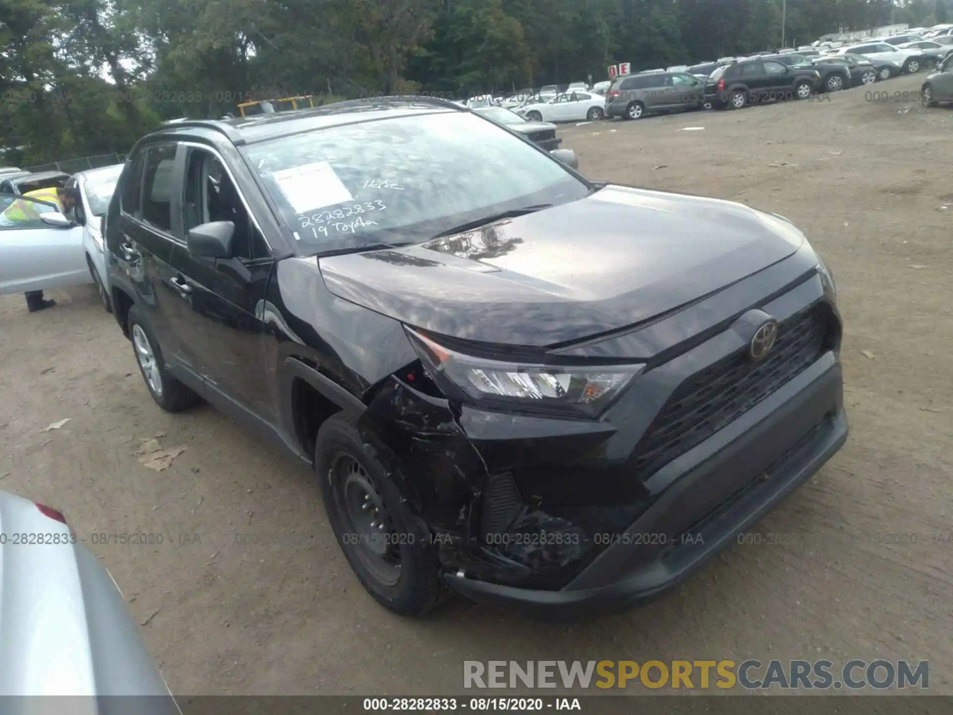 1 Photograph of a damaged car 2T3F1RFV4KW060523 TOYOTA RAV4 2019