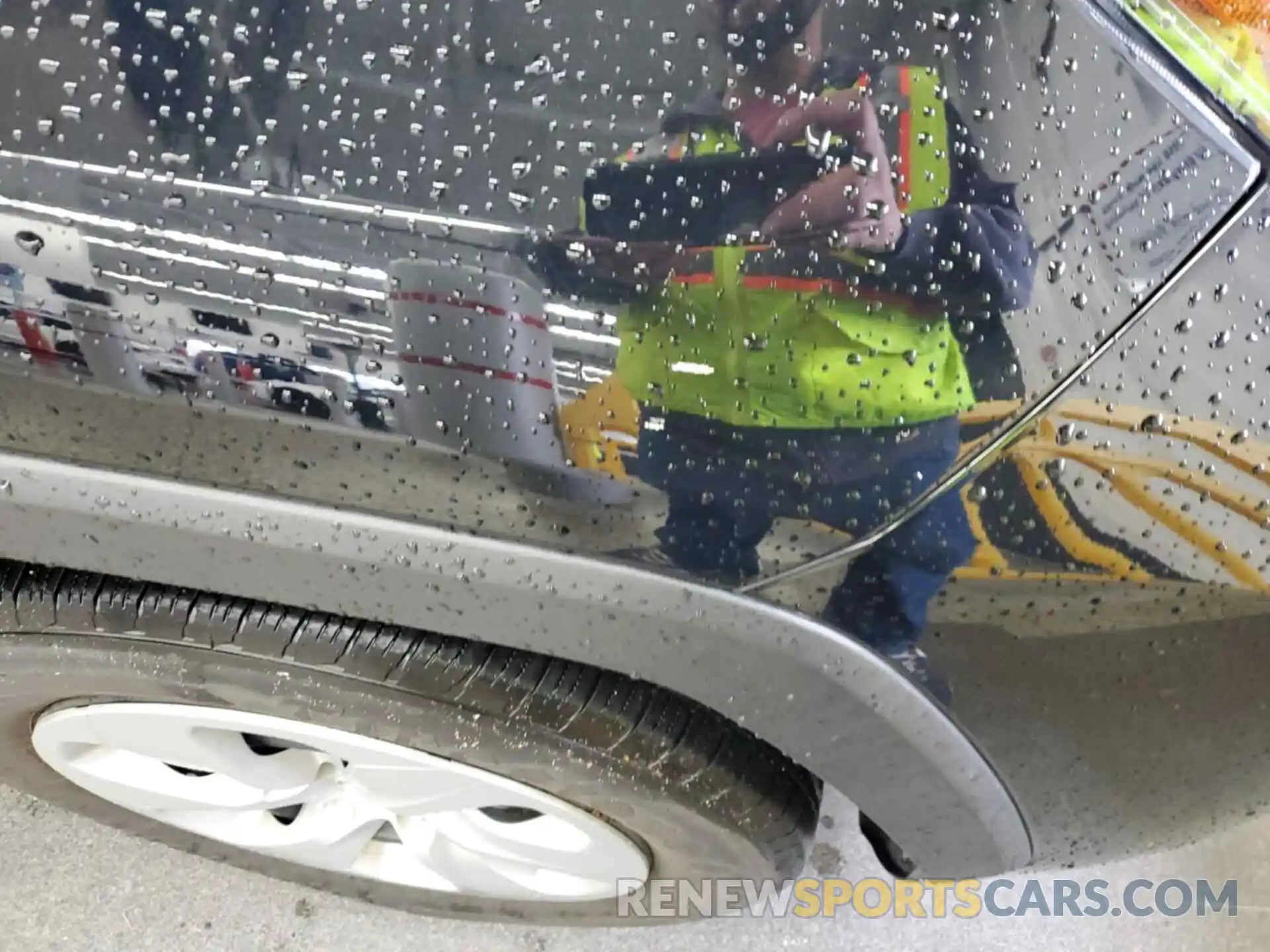 26 Photograph of a damaged car 2T3F1RFV4KW066533 TOYOTA RAV4 2019