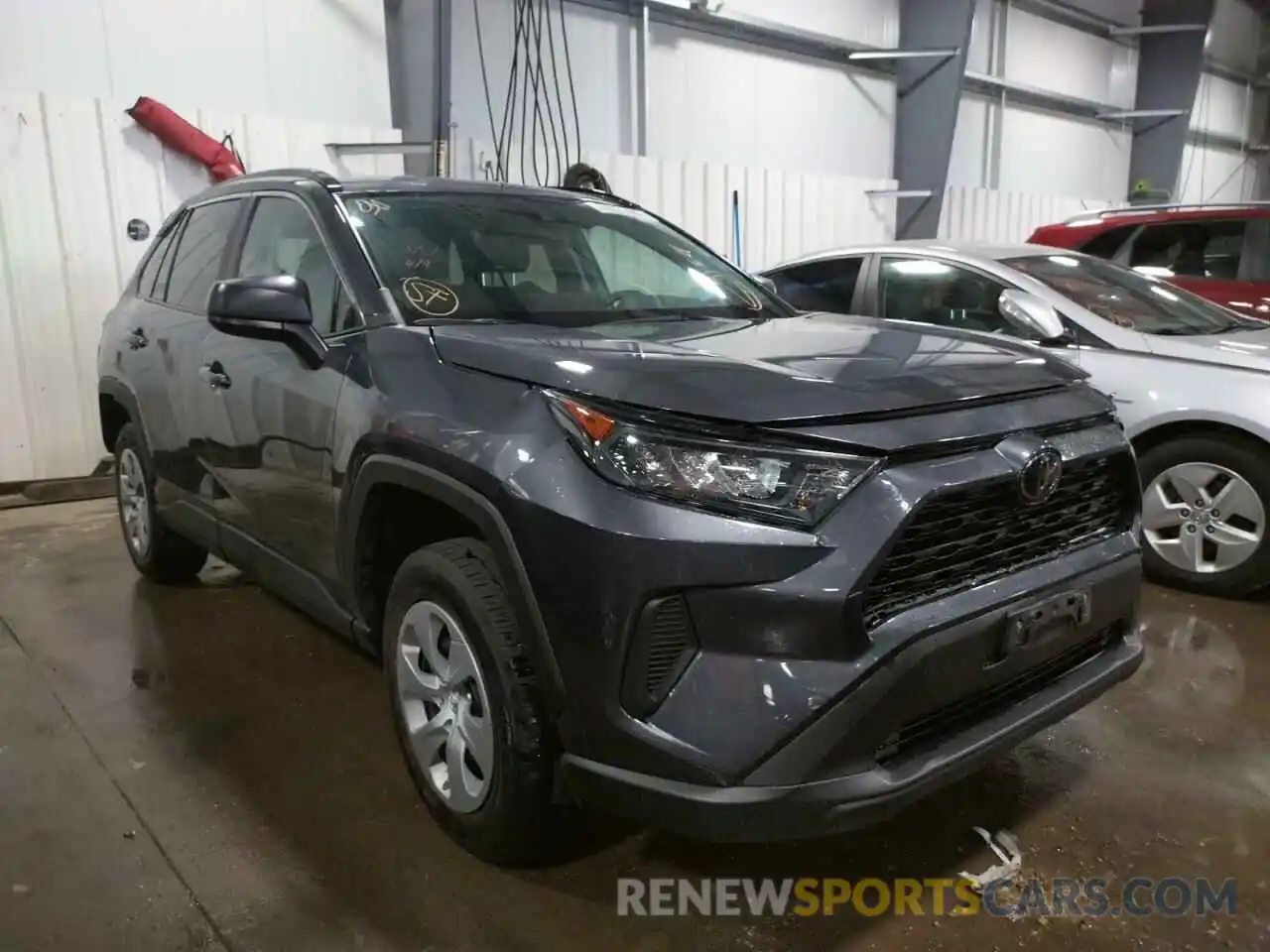 1 Photograph of a damaged car 2T3F1RFV4KW079718 TOYOTA RAV4 2019