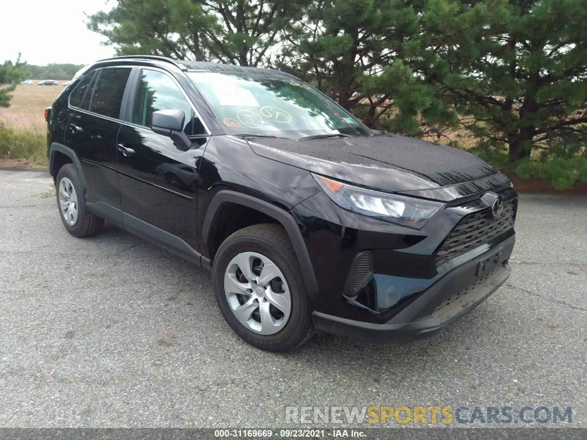 1 Photograph of a damaged car 2T3F1RFV5KC038385 TOYOTA RAV4 2019