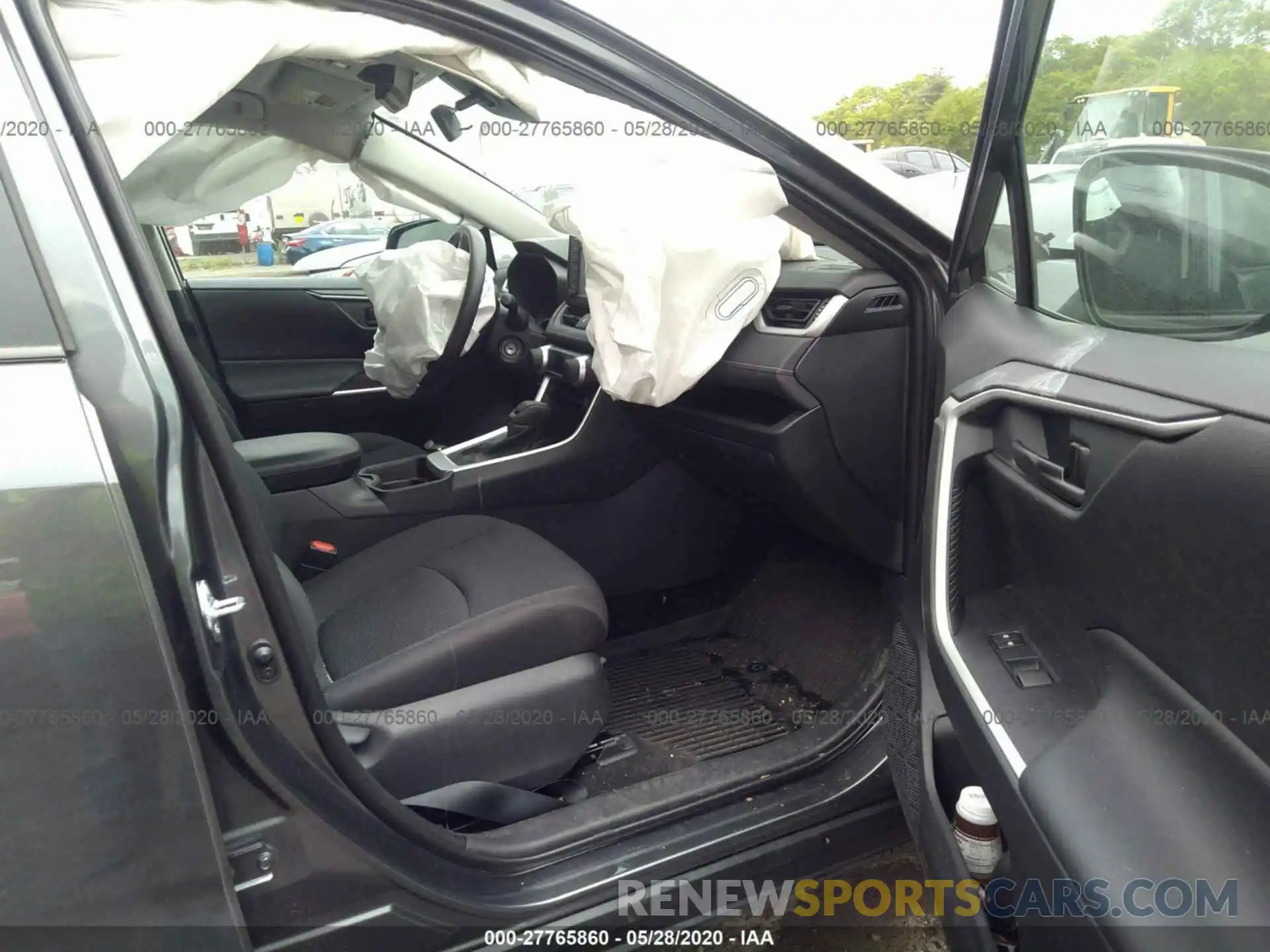 5 Photograph of a damaged car 2T3F1RFV5KC051766 TOYOTA RAV4 2019