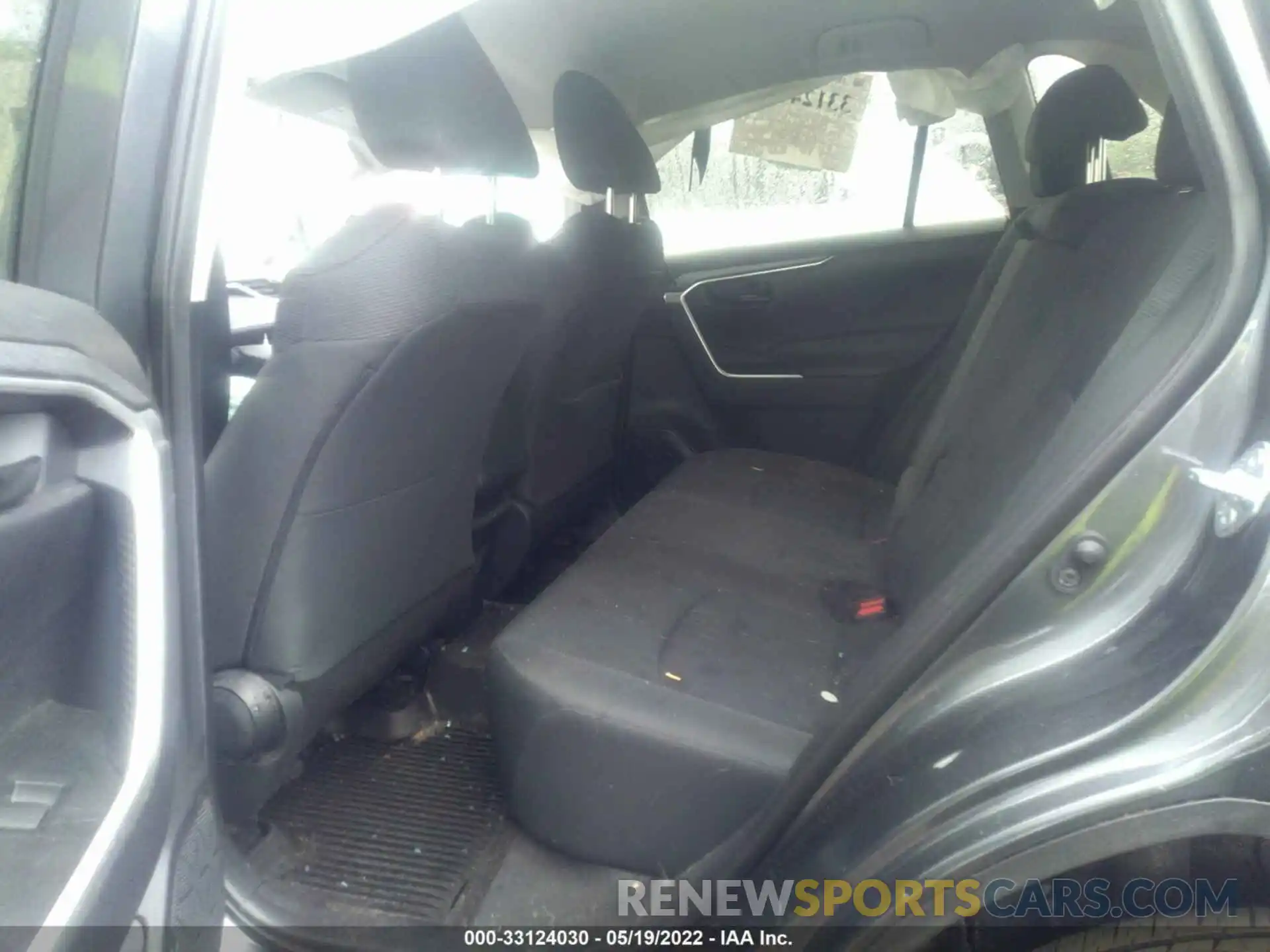 8 Photograph of a damaged car 2T3F1RFV5KC058586 TOYOTA RAV4 2019