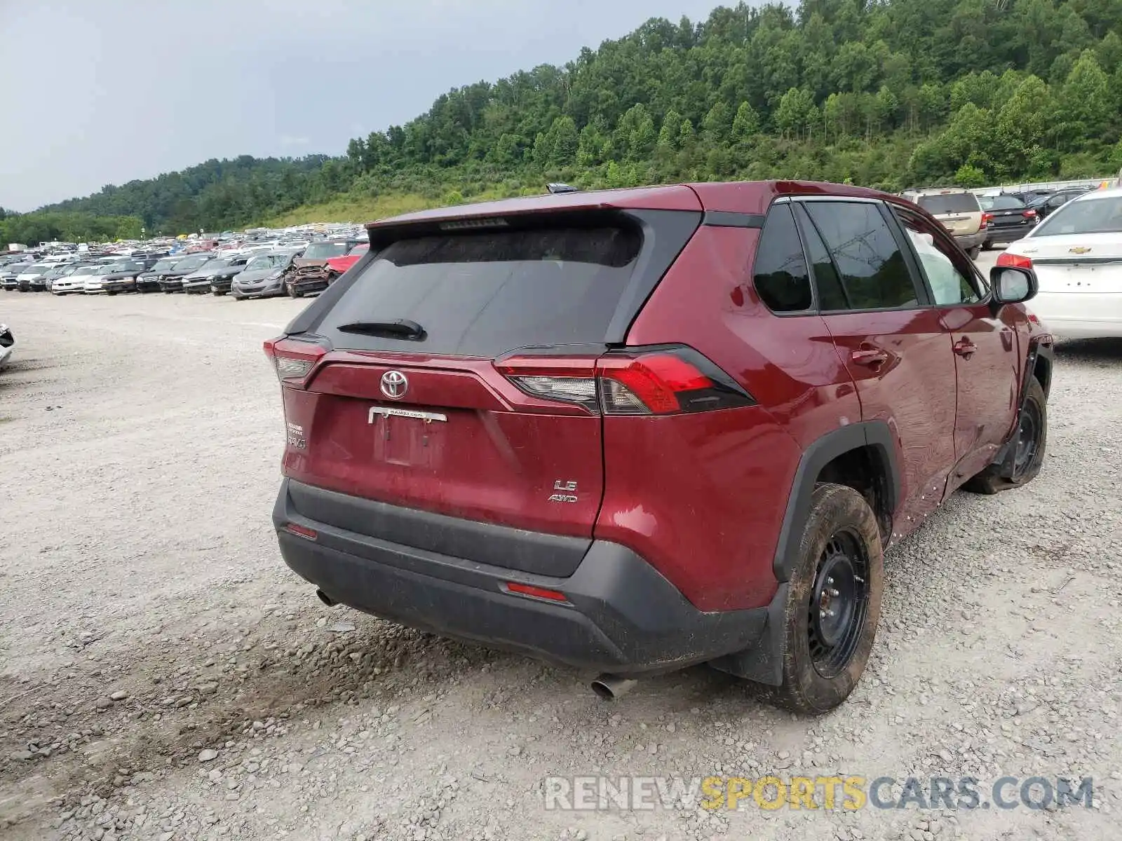 4 Photograph of a damaged car 2T3F1RFV5KW004008 TOYOTA RAV4 2019